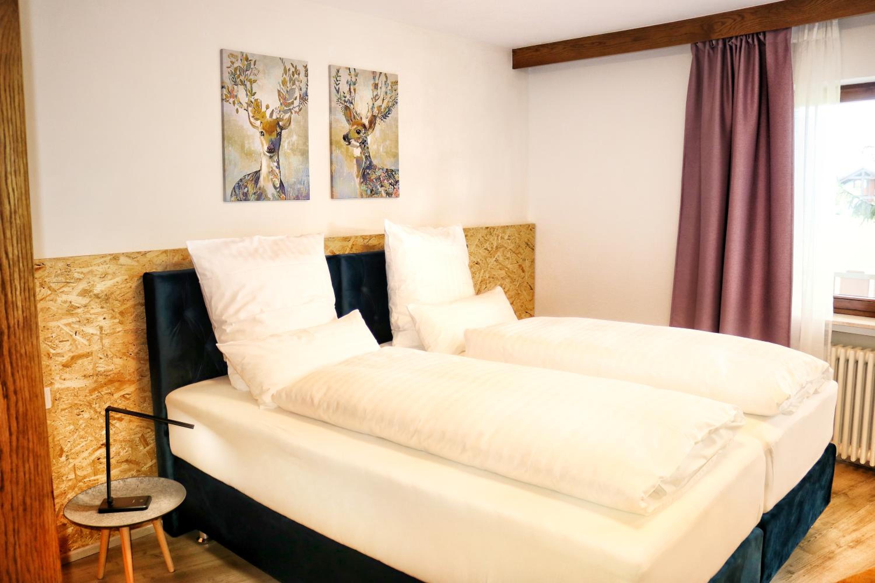 Doppelzimmer Mond mit Balkon - Photo 2