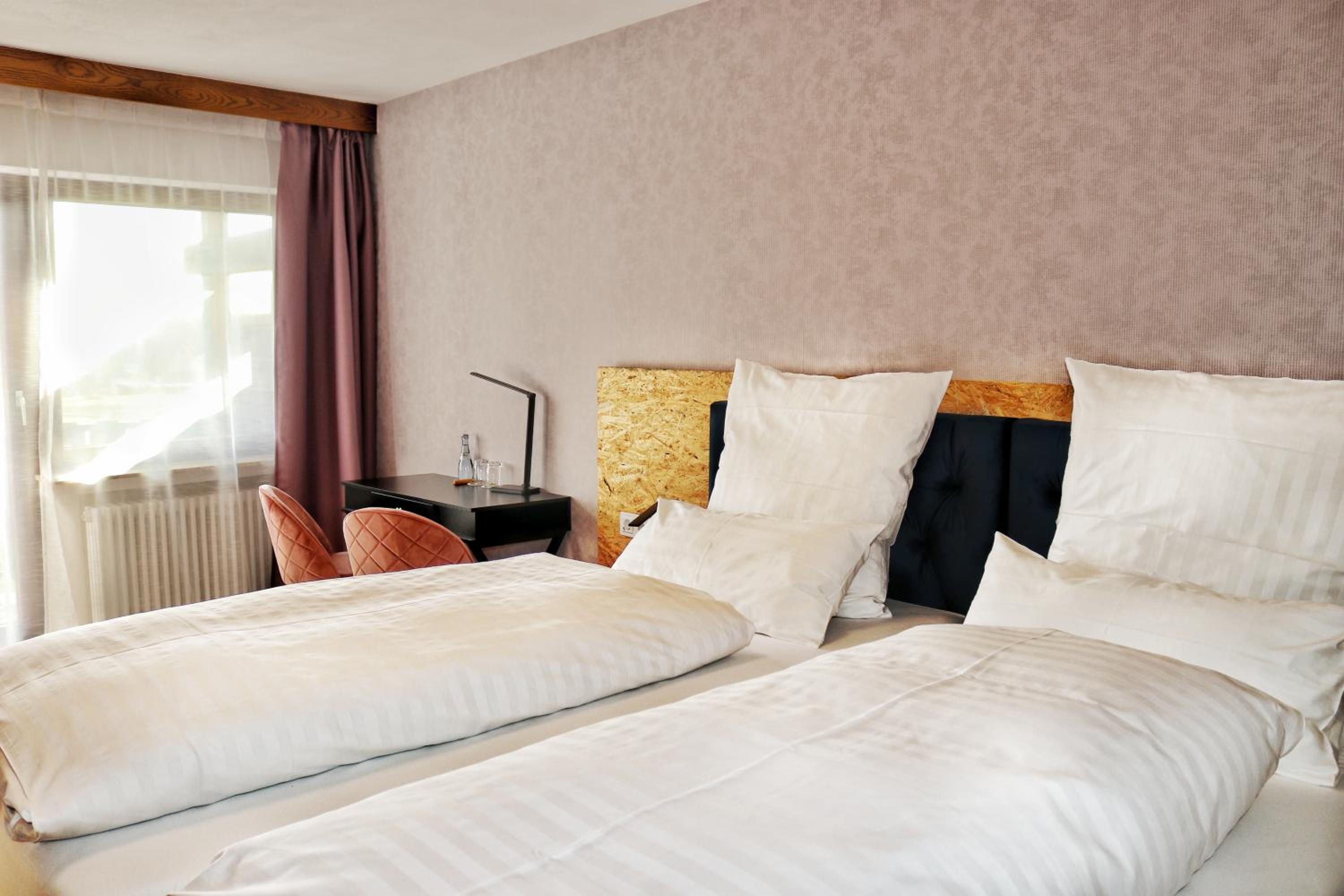 Doppelzimmer Mond mit Balkon - Photo 1