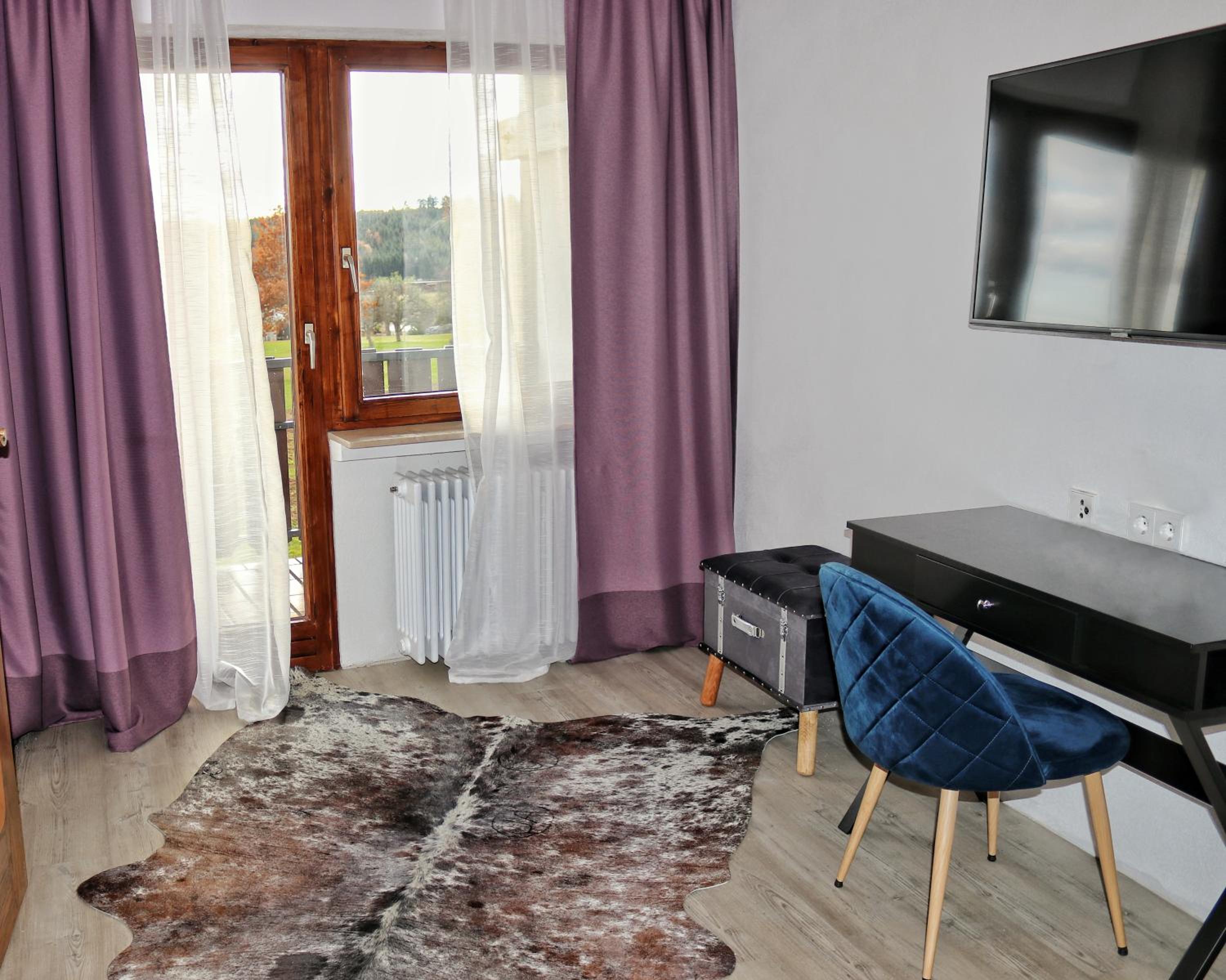 Einzelzimmer Mond mit Balkon photo 2
