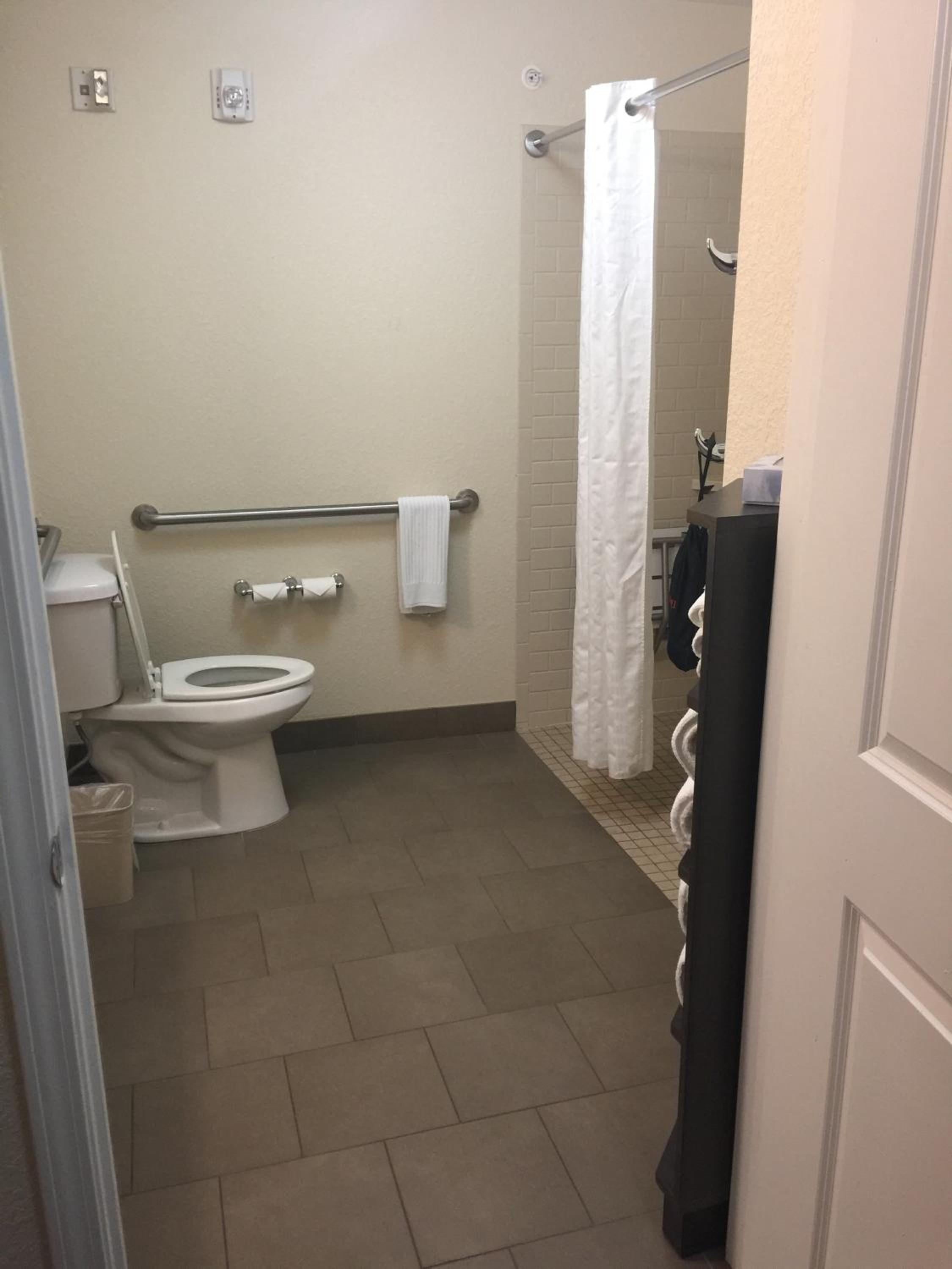 Queen Studio Suite with Two Queen Beds - Mobility Access Roll in Shower/Non-Smoking photo 3