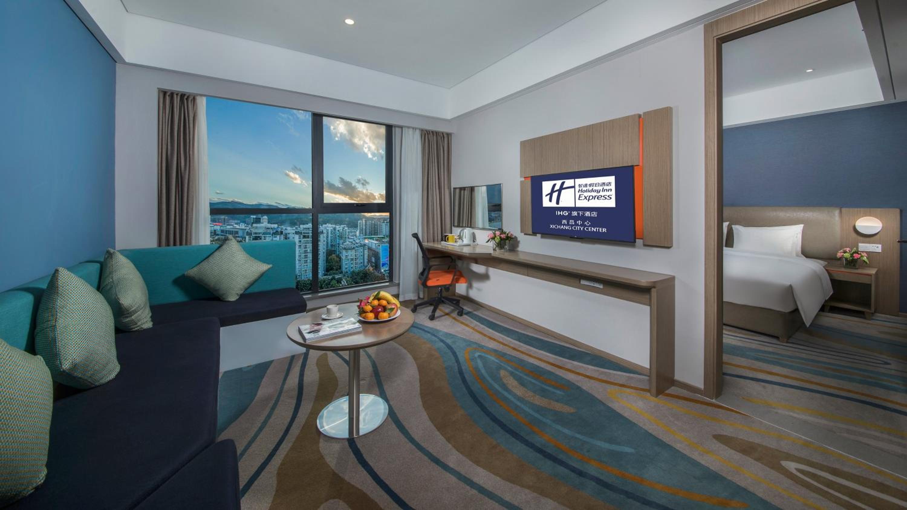 Standard King Room - Photo 6