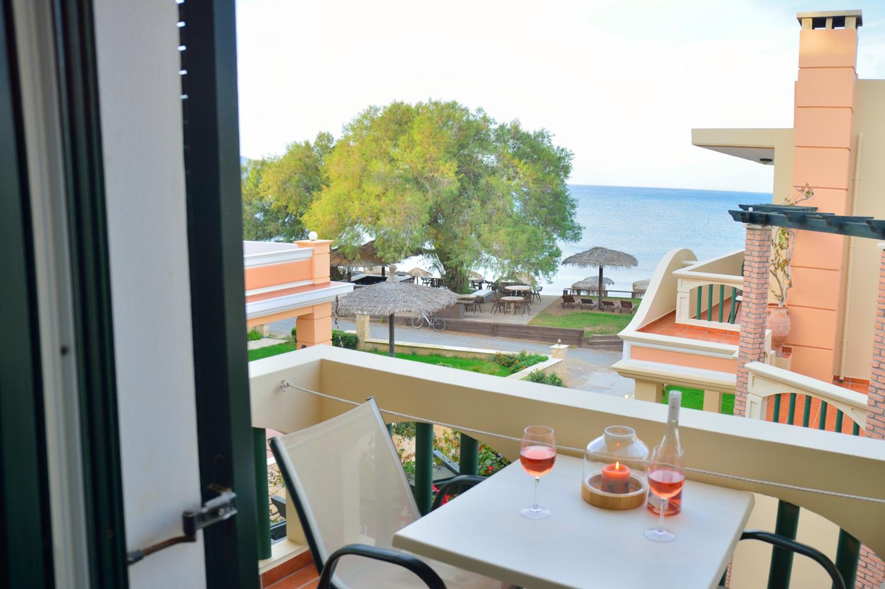 Studio with Sea View - Photo 17