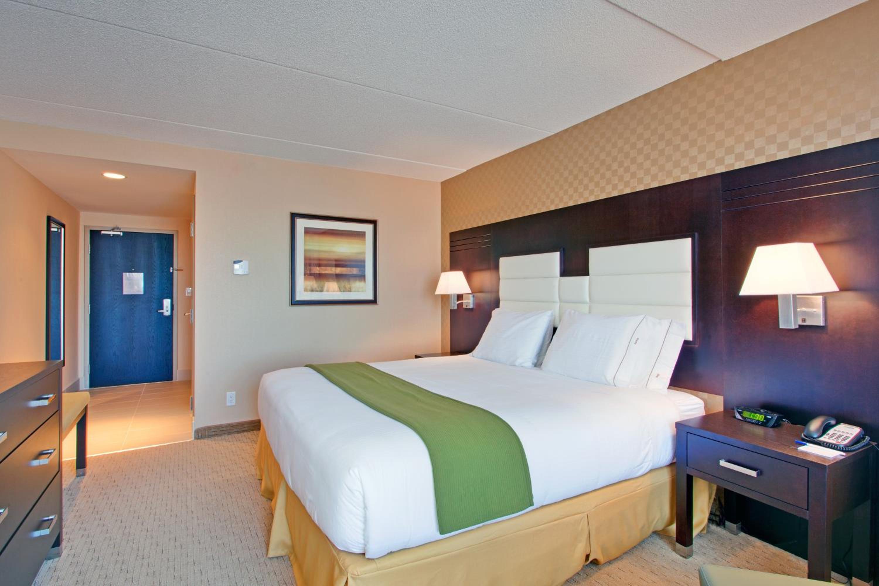Standard King Room - Photo 1
