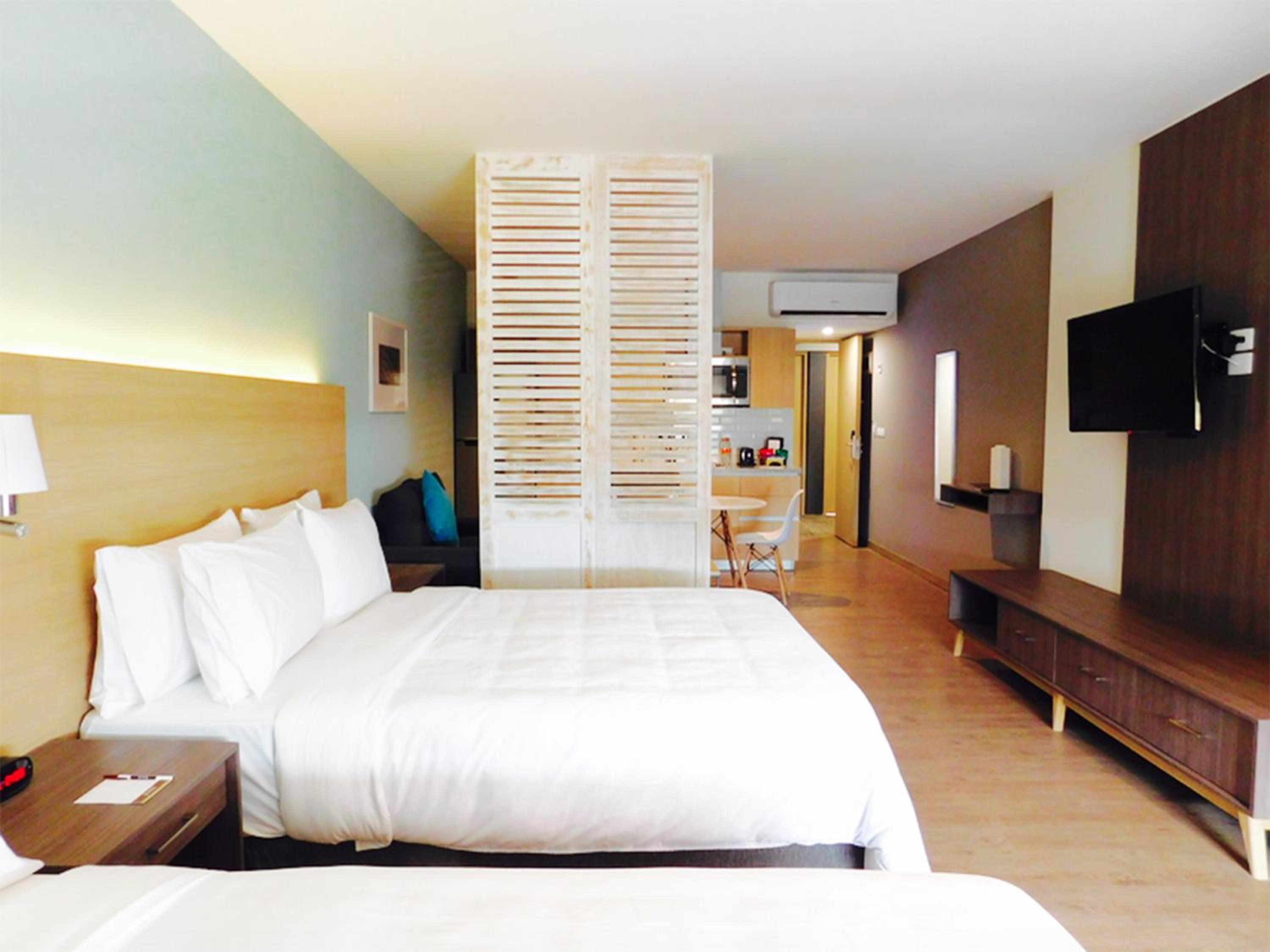 Studio Suite with Two Queen Beds photo 1