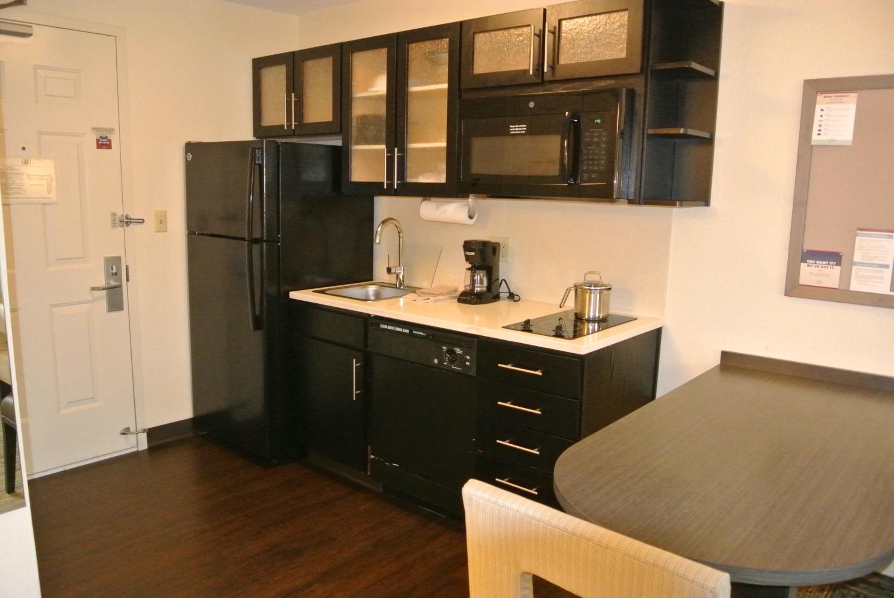 Studio Suite - Photo 3