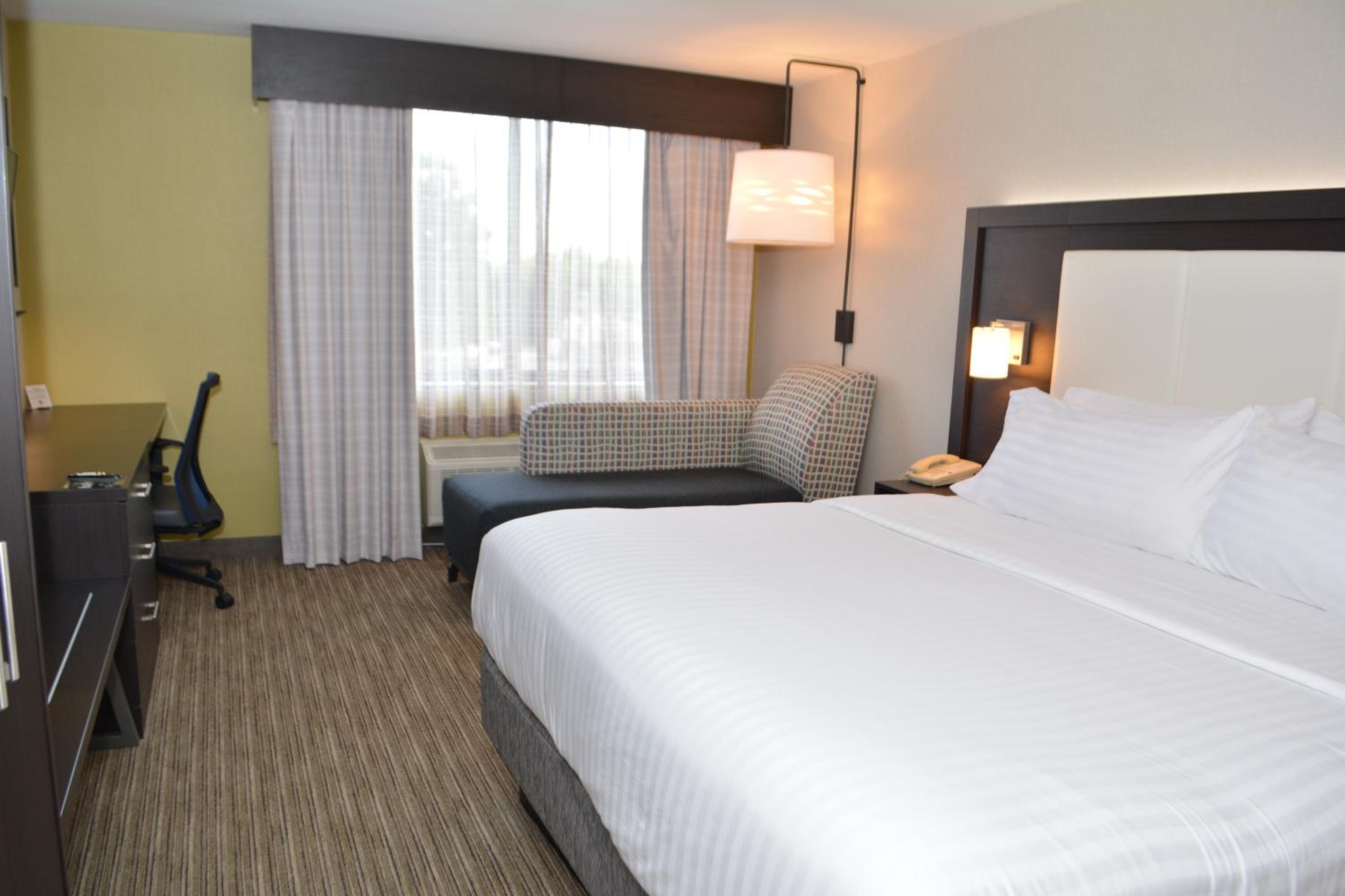 Standard King Room - Photo 1