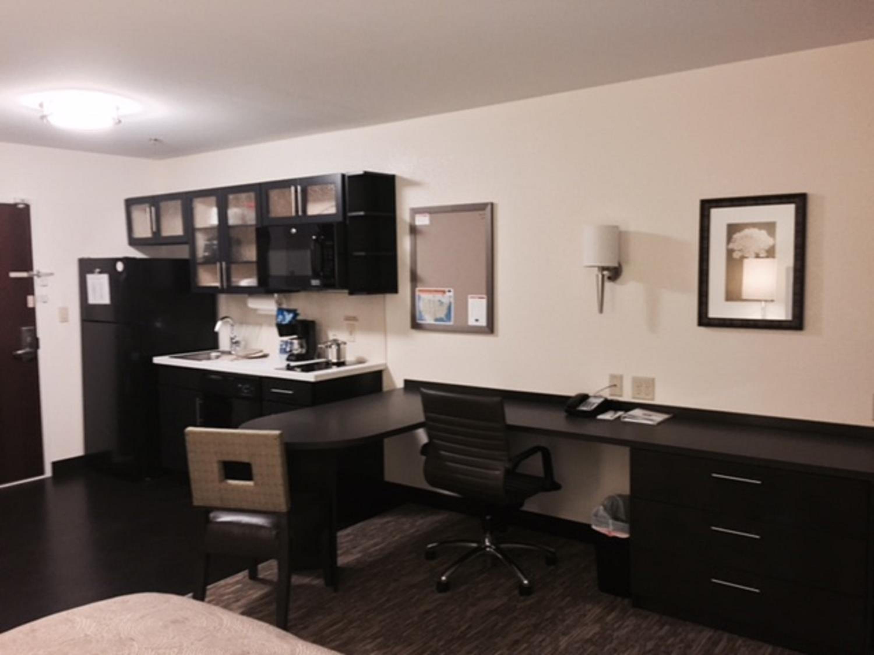 Studio Queen Suite - Photo 1