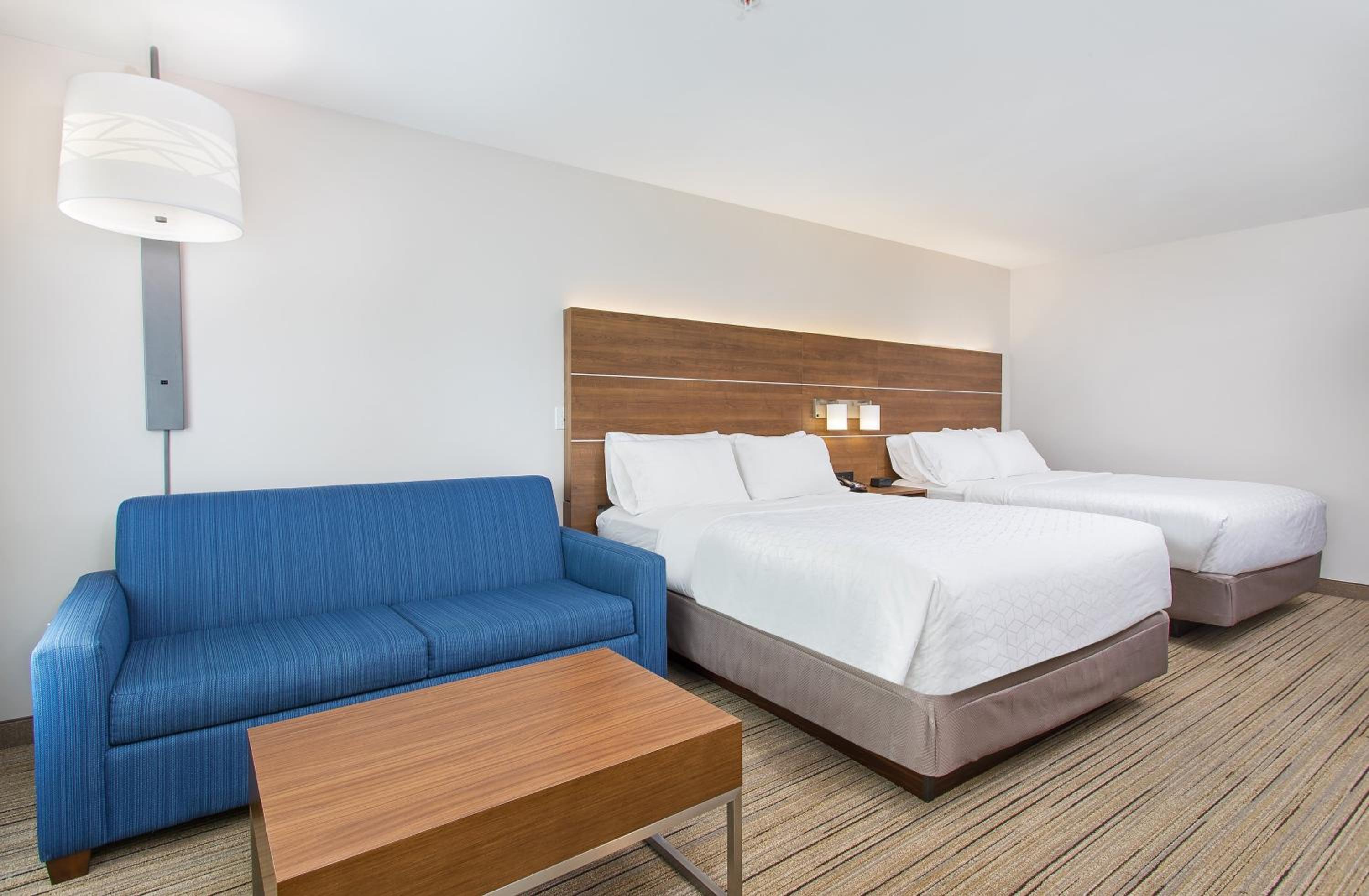 Standard Queen Room with Sofa Bed