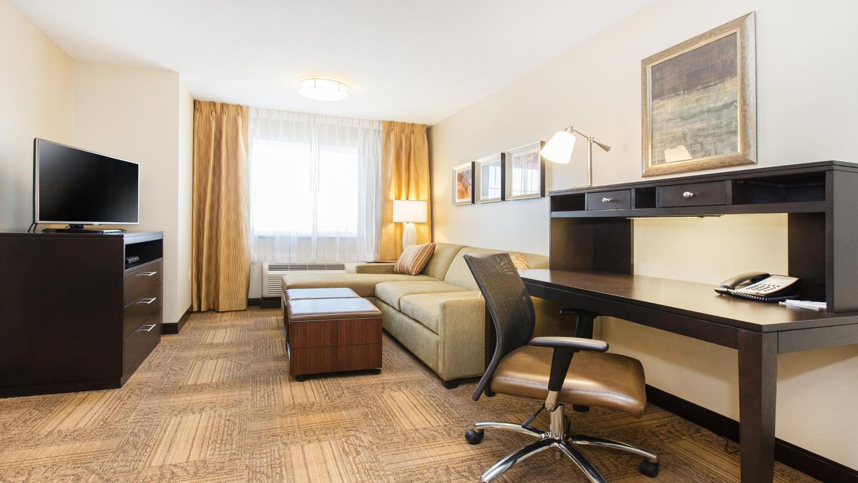 One-Bedroom King Suite