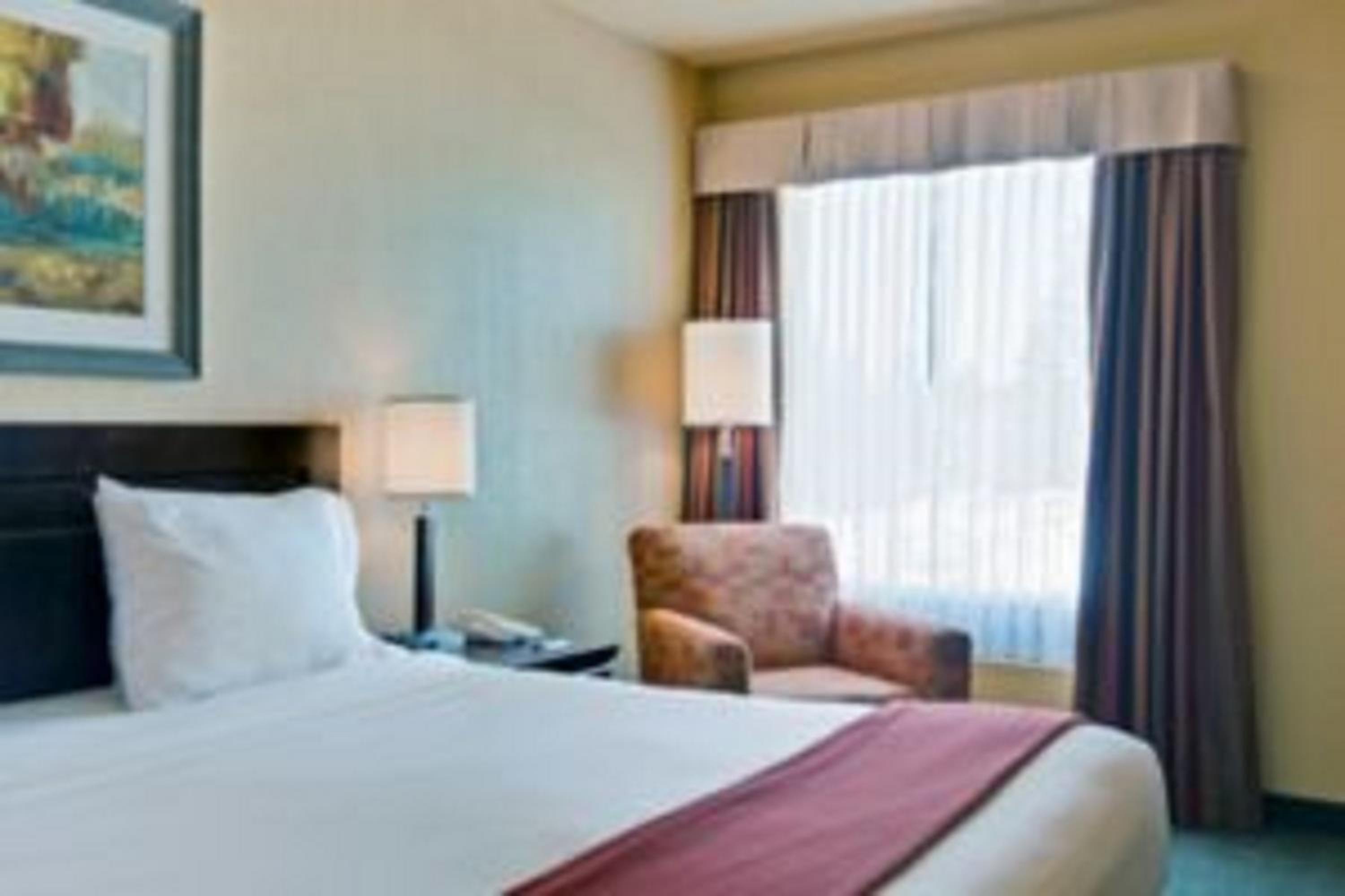 Standard King Room - Photo 2