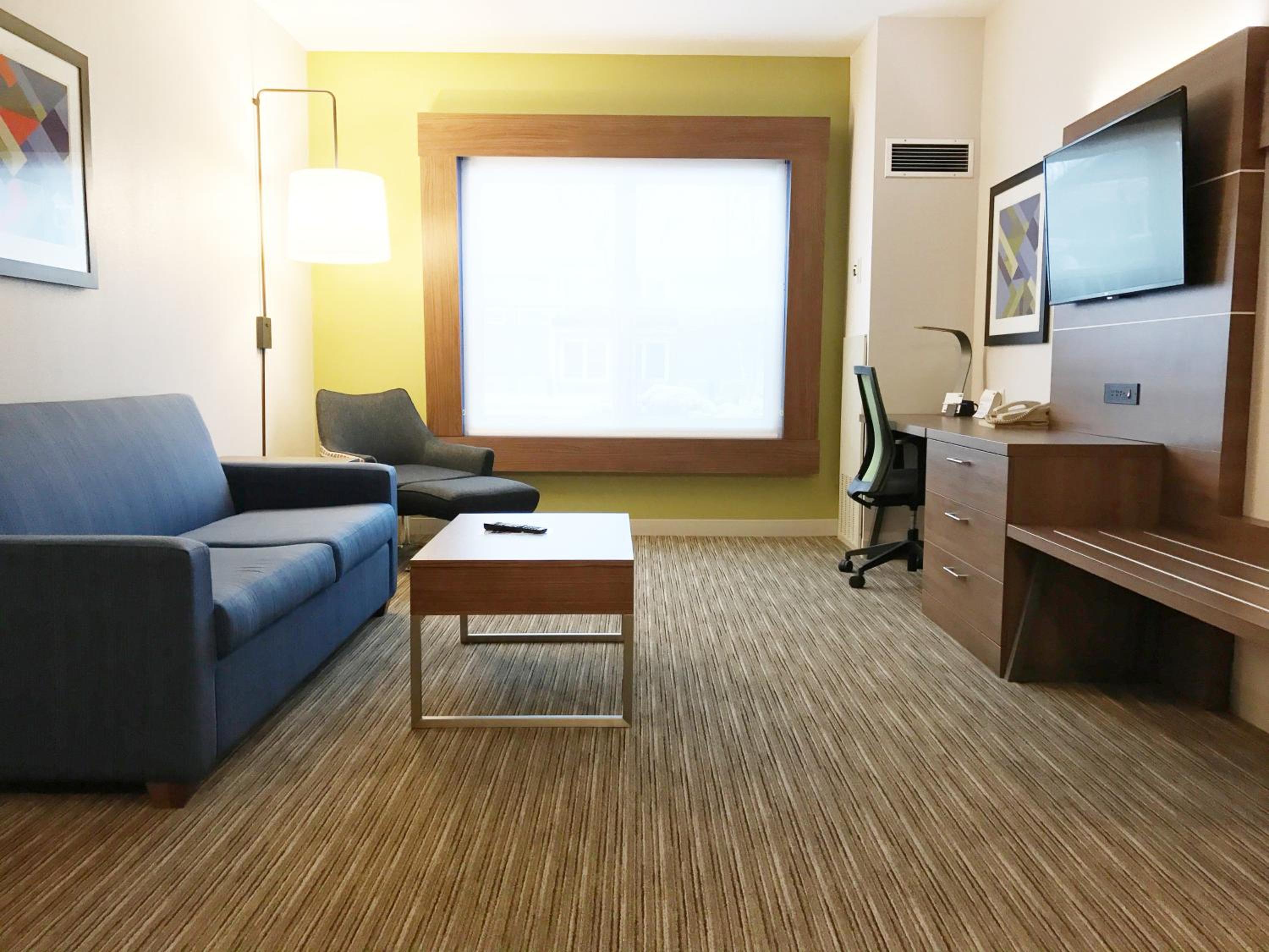 One-Bedroom King Suite - Photo 1