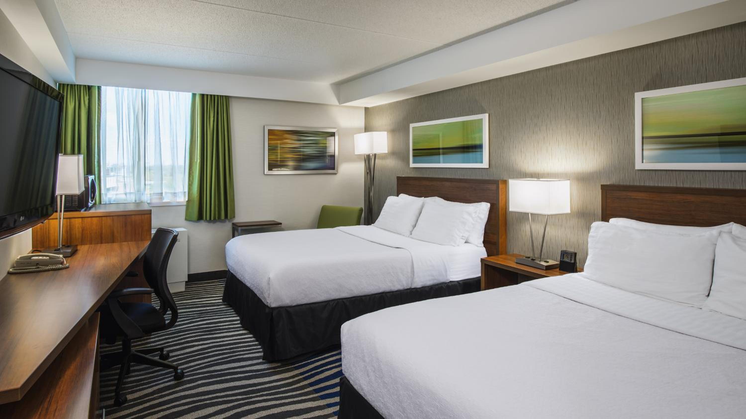 Queen Room With Two Queen Beds - Non-Smoking