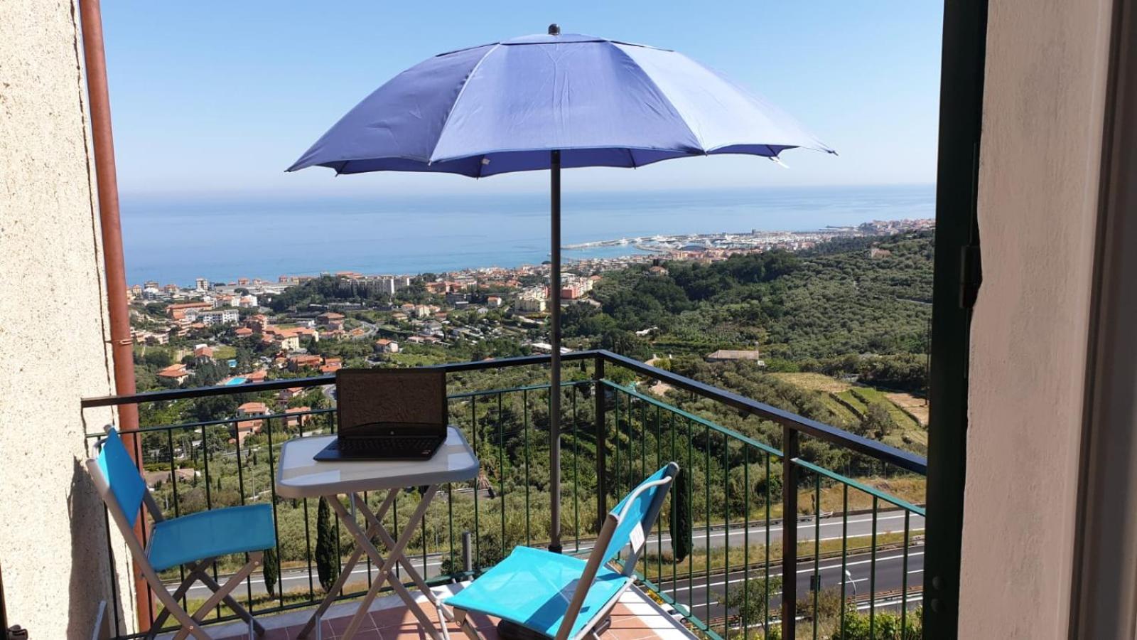 Deluxe Double Room with Sea View - Photo 4