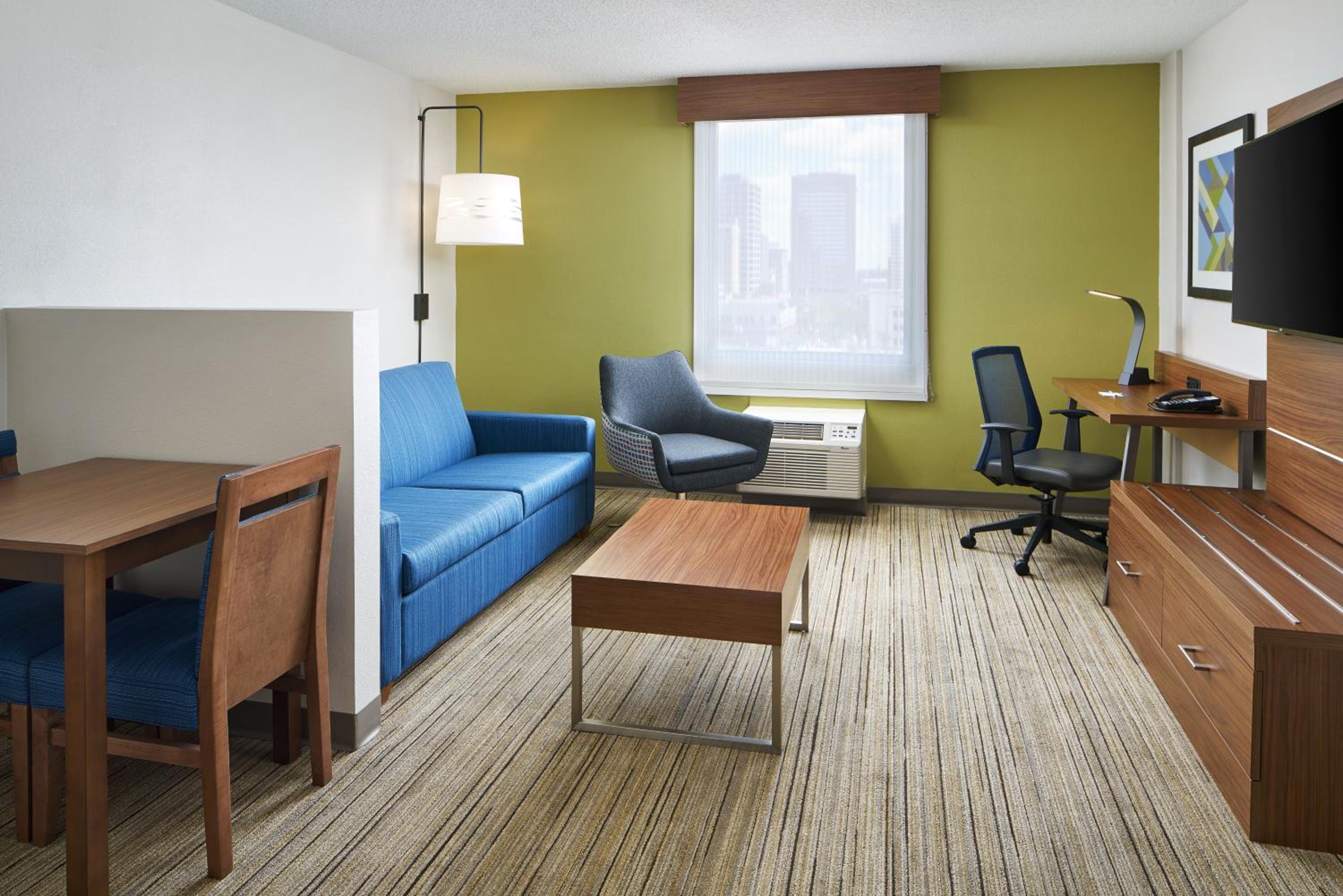 King Suite - Photo 3
