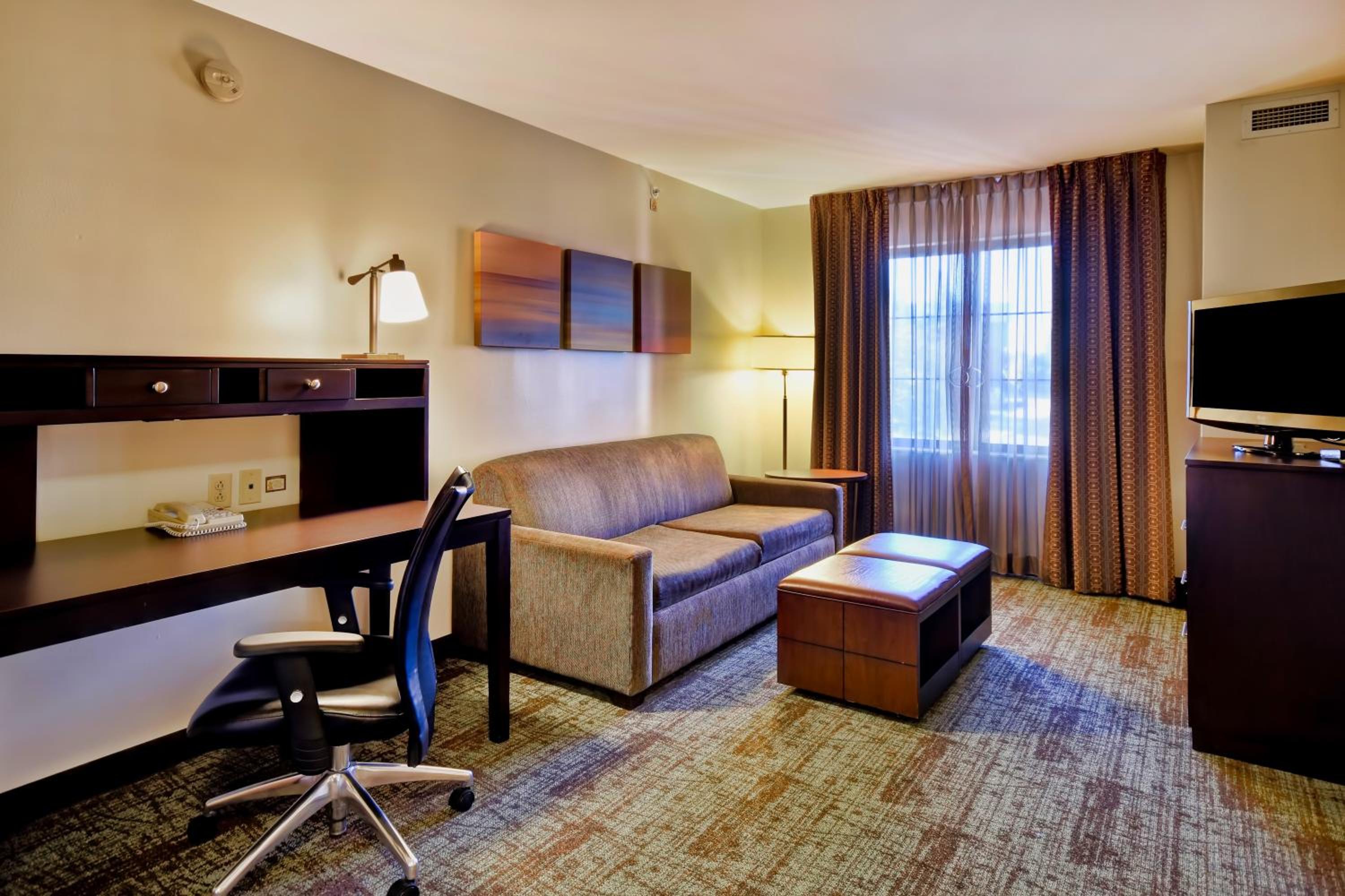 One-Bedroom Double Suite - Photo 2