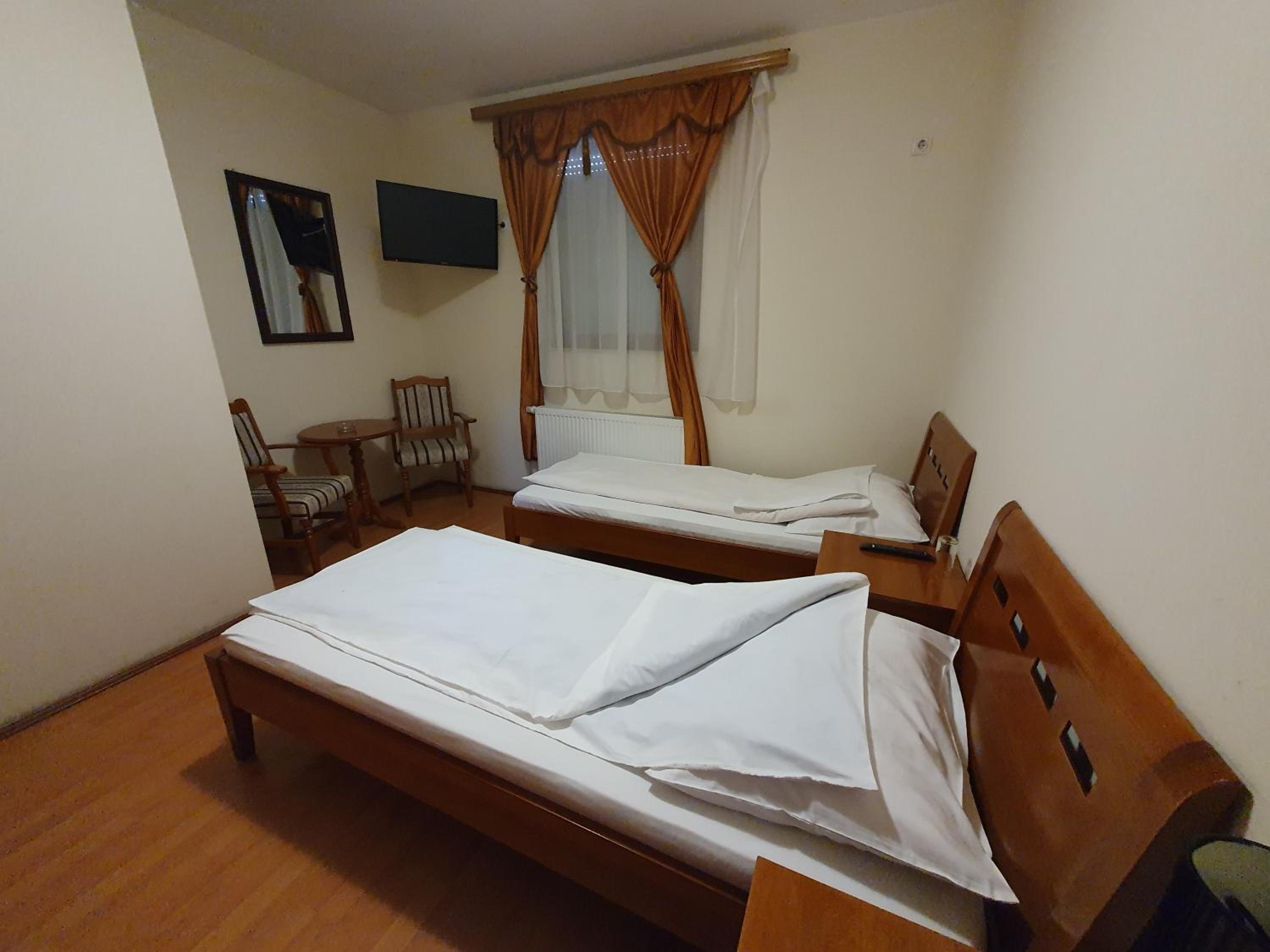 Deluxe Twin Room photo 1