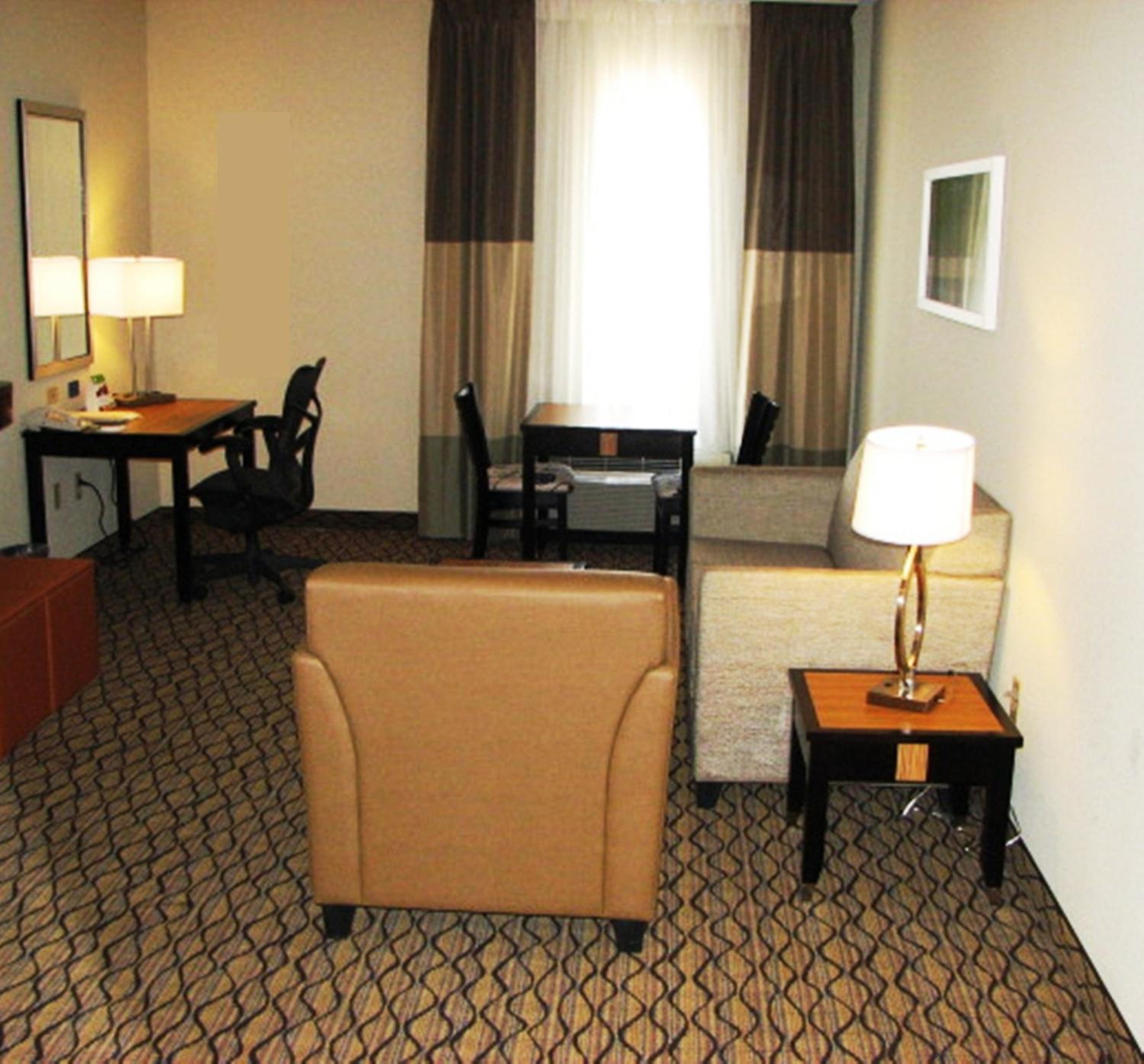 One-Bedroom Suite