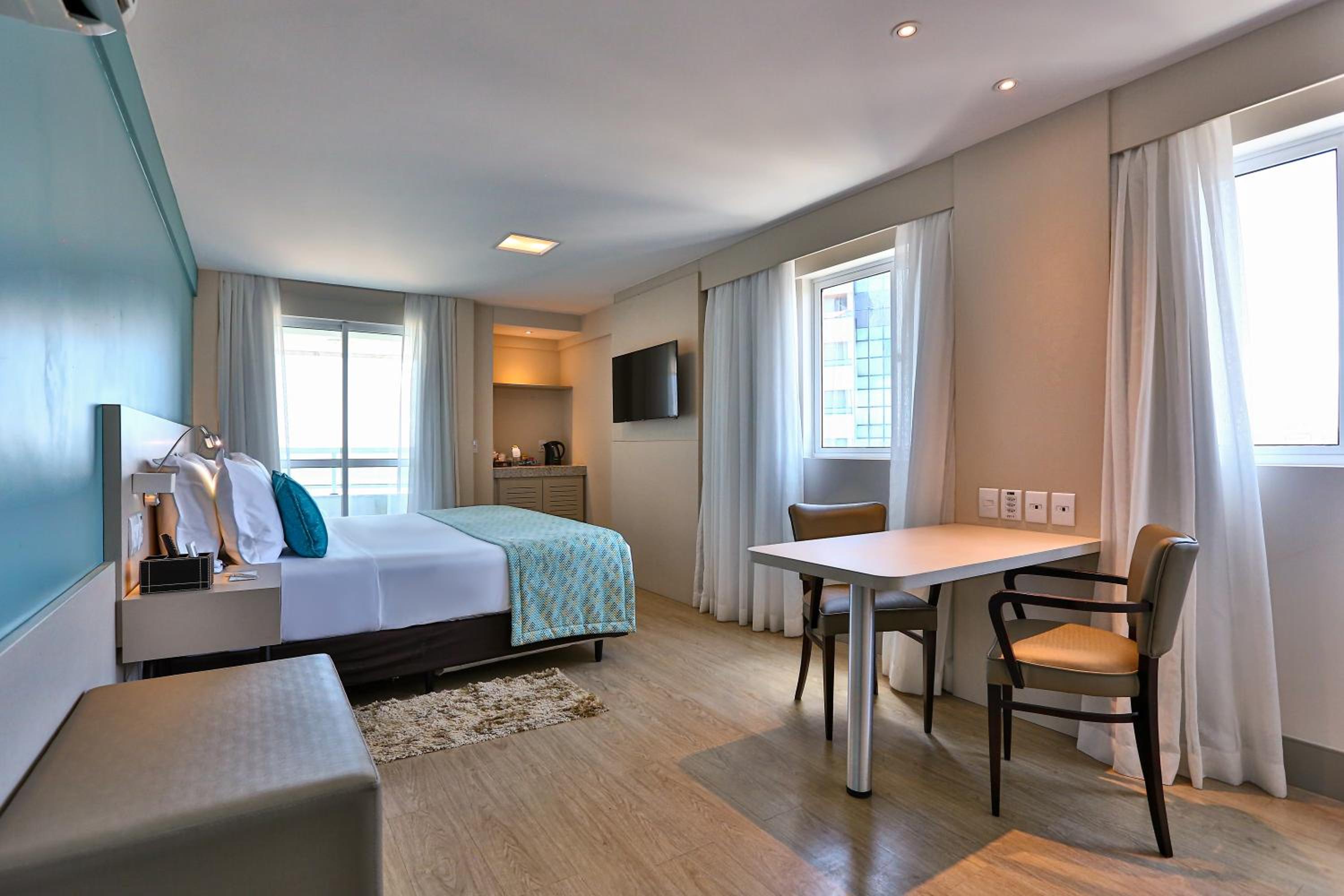 Deluxe Triple Suite with Queen Bed