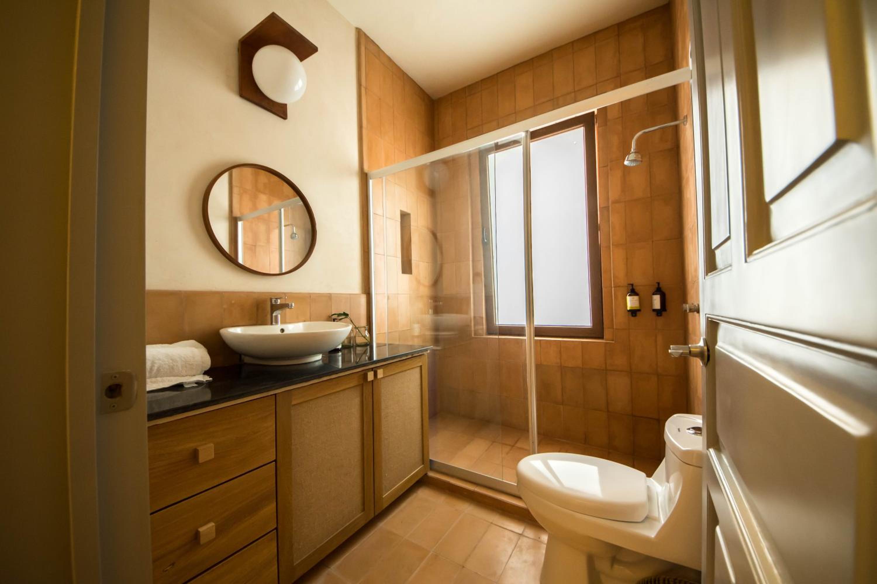 Standard Double Room - Photo 16