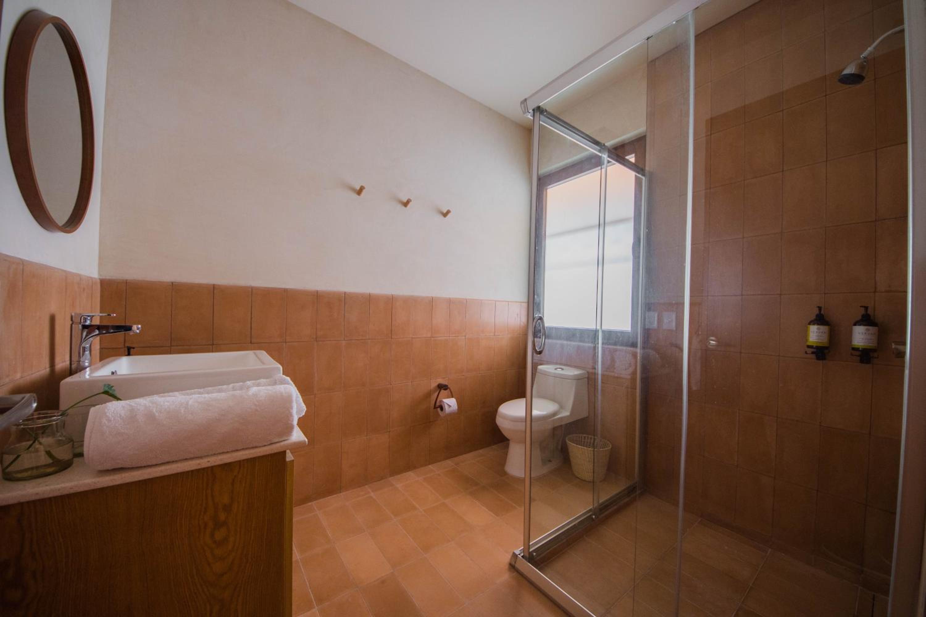 Classic Quadruple Room - Photo 18