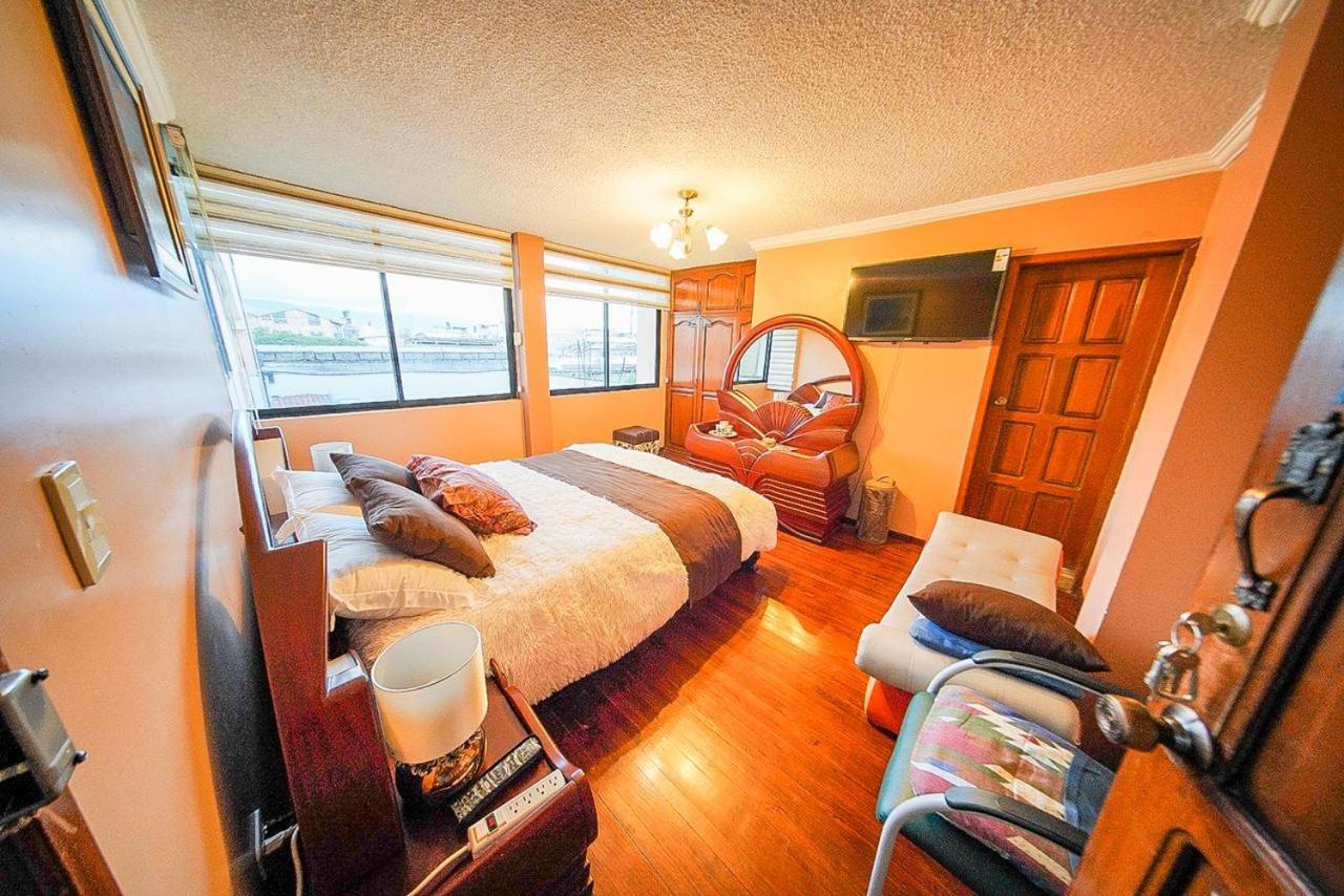 Double Room with Private Bathroom photo 1