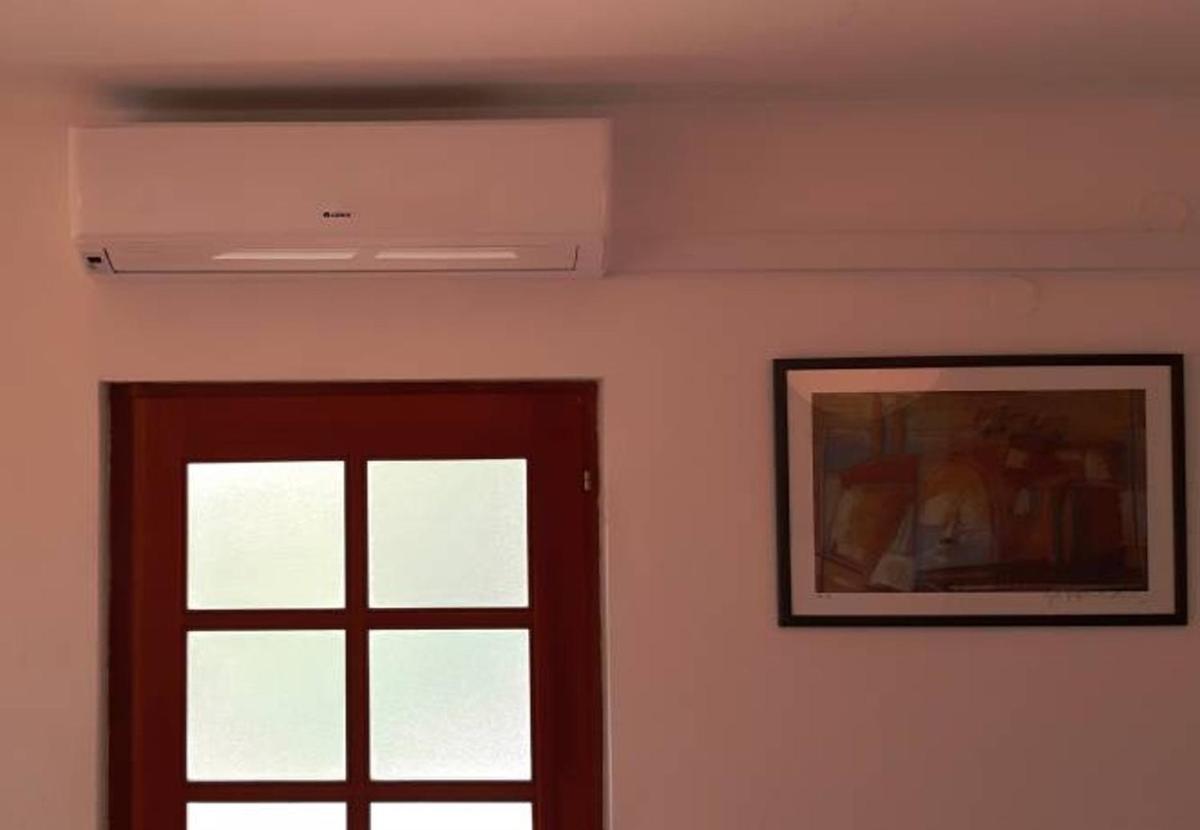 Apartment 3 photo 1