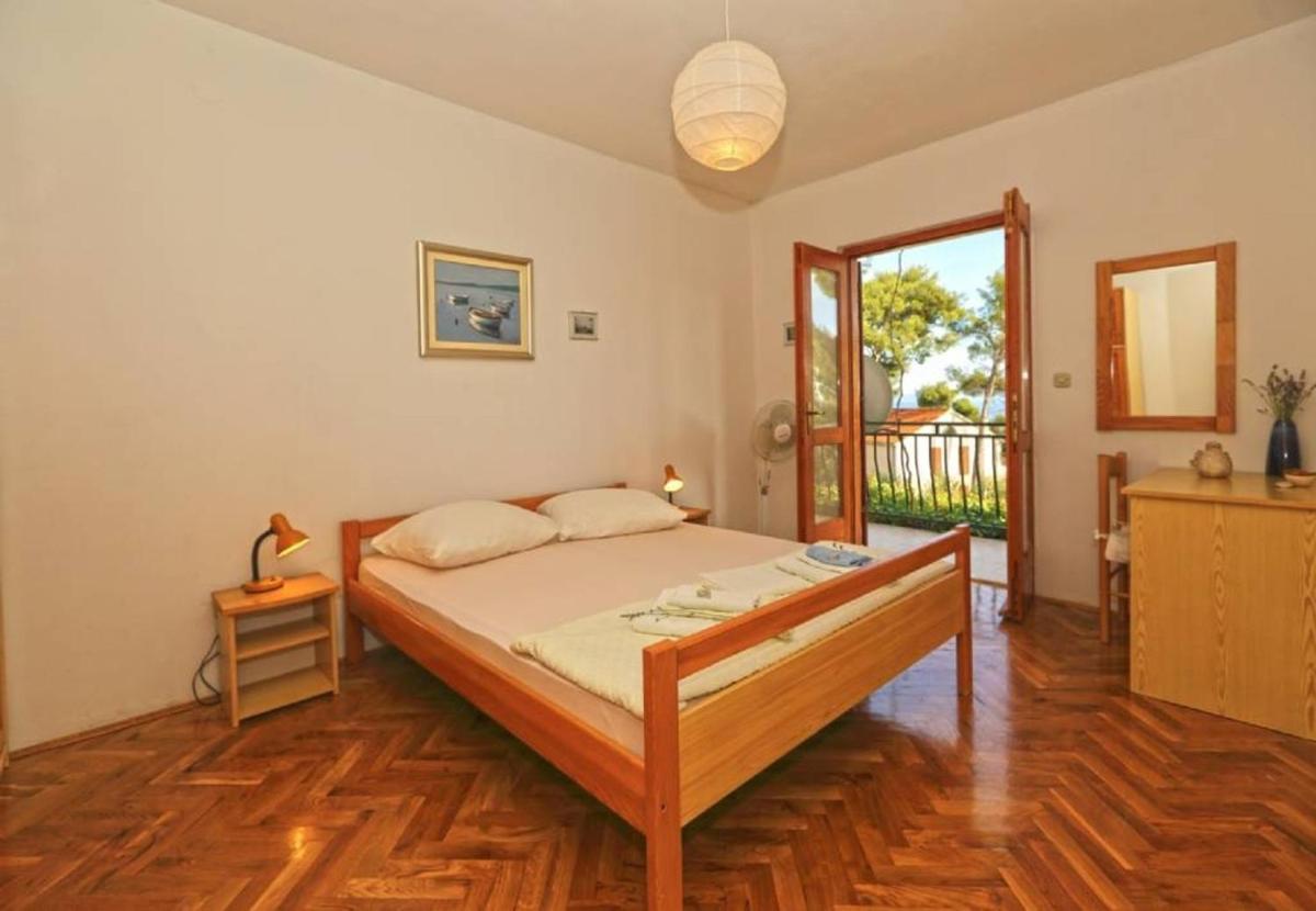 Apartment 3 photo 3