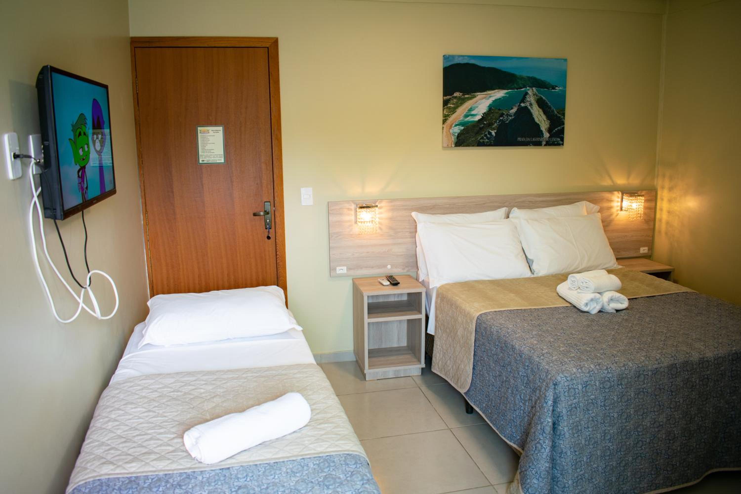 Luxury Triple Suite photo 3