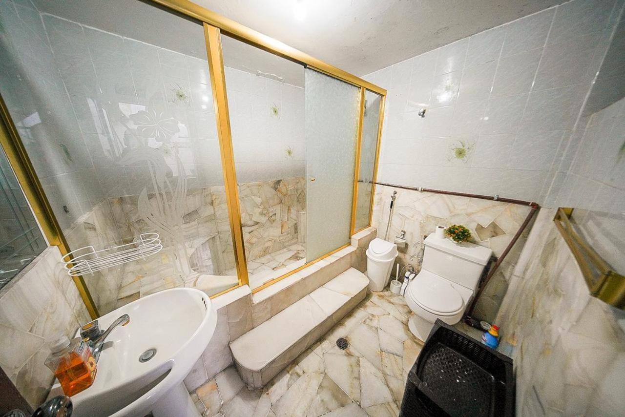 Standard Family Room with Shared Bathroom photo 2