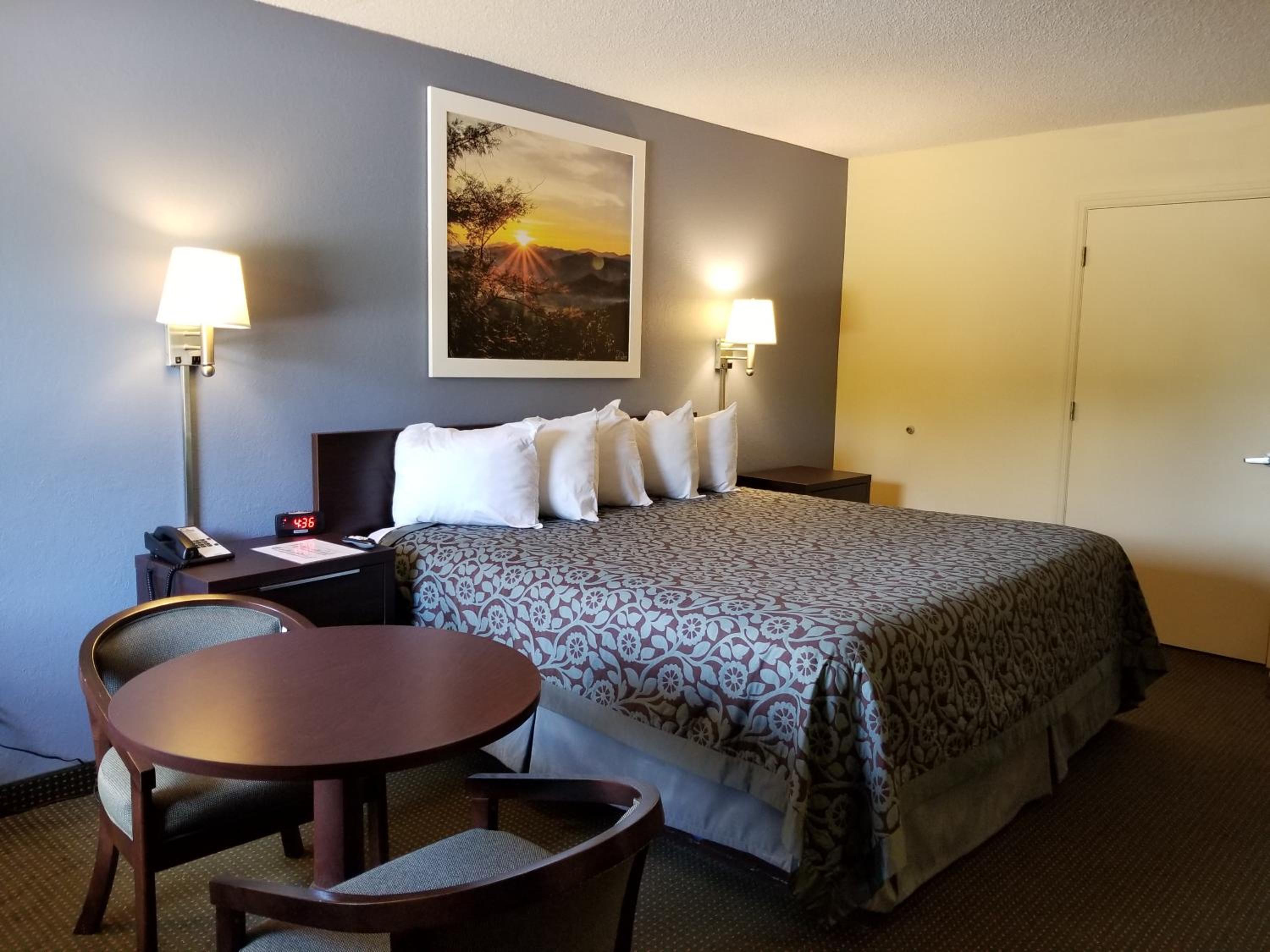 King Room - Disability Access - Non-Smoking photo 1