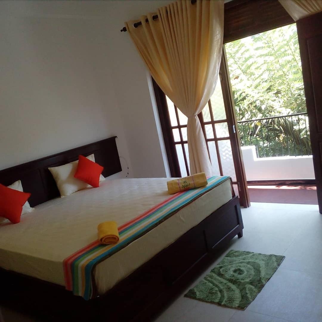 Deluxe Double Room with Balcony photo 3