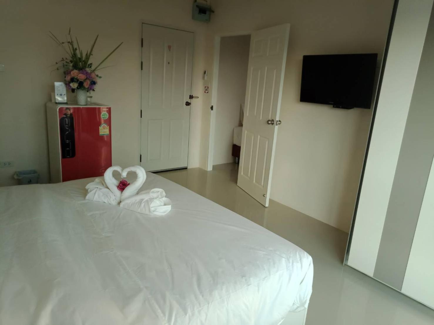 Budget Triple Room - Photo 9
