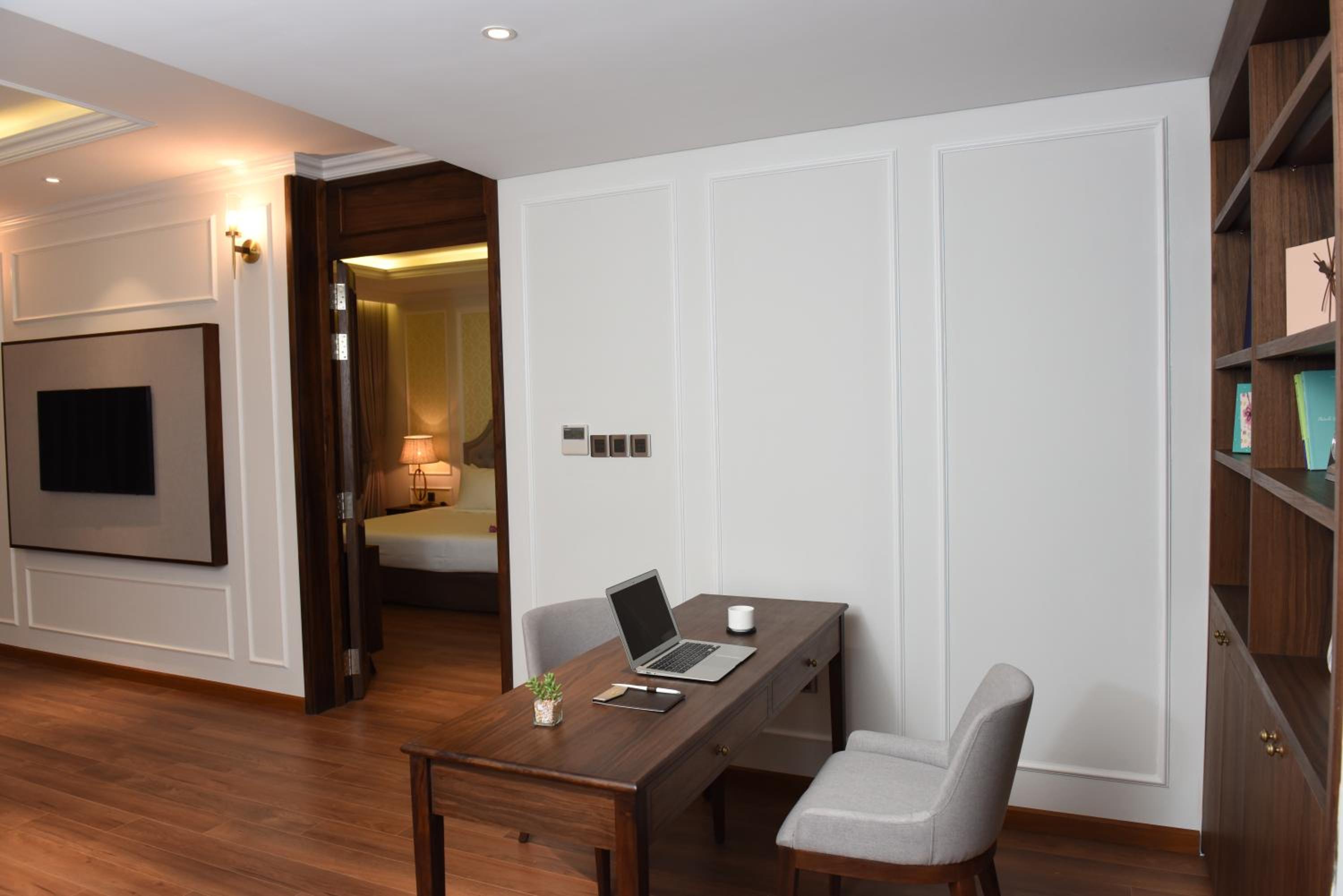 Queen Room with Balcony