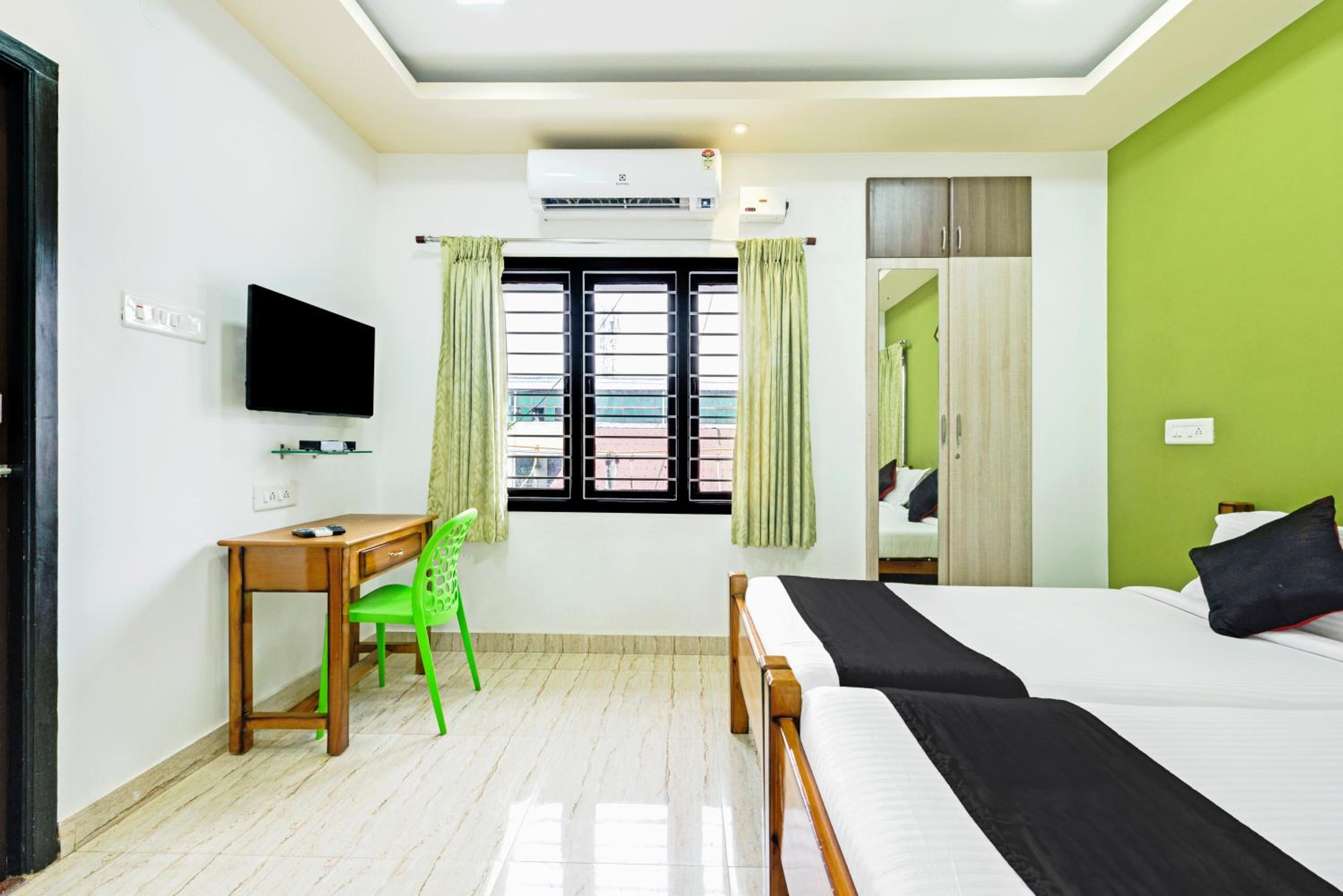 Double Room in an Apartment photo 2