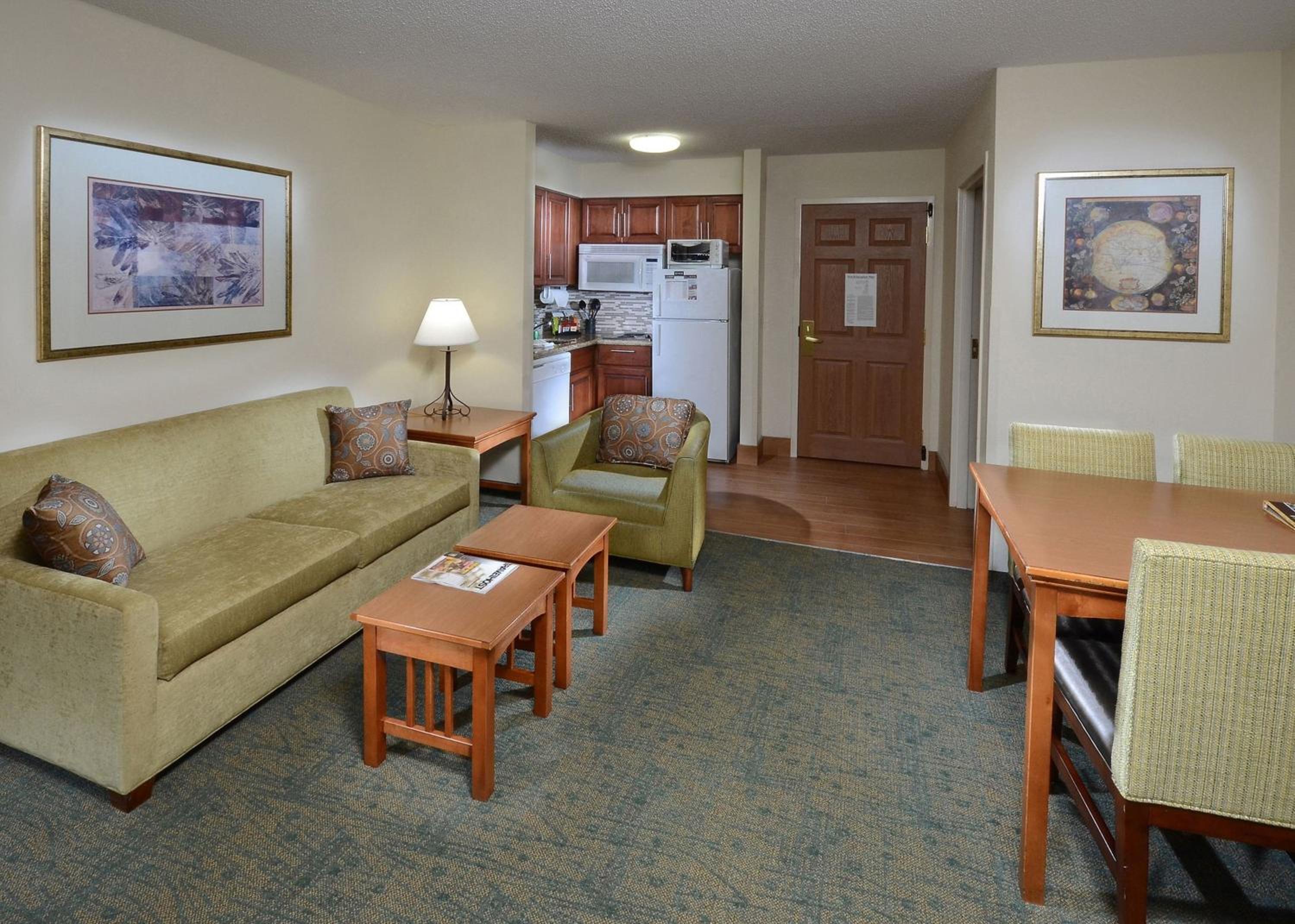 Two-Bedroom Suite - Photo 6