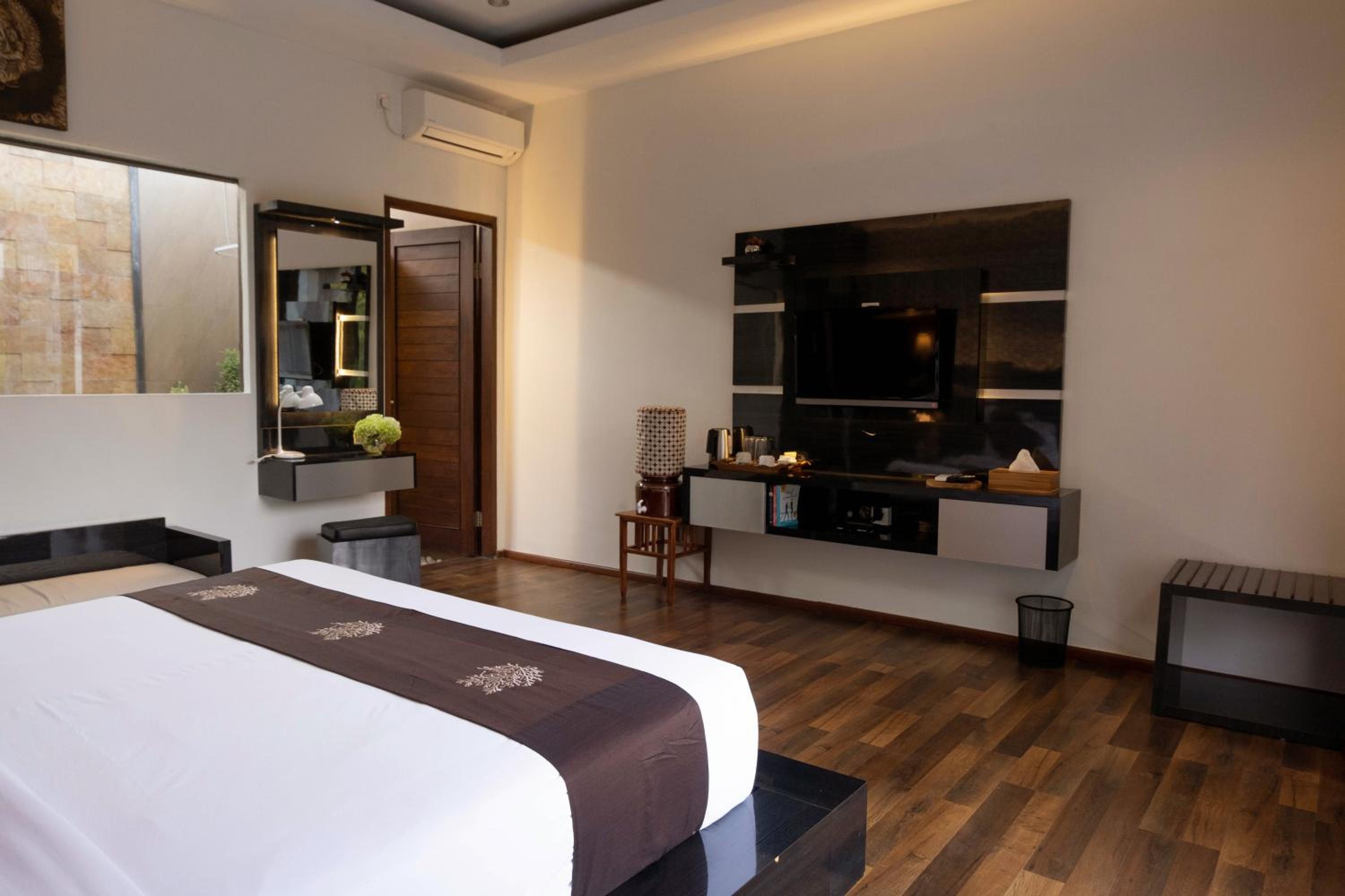 Two Bedroom Pool Villa  with Daily Afternoon Tea  - Photo 12