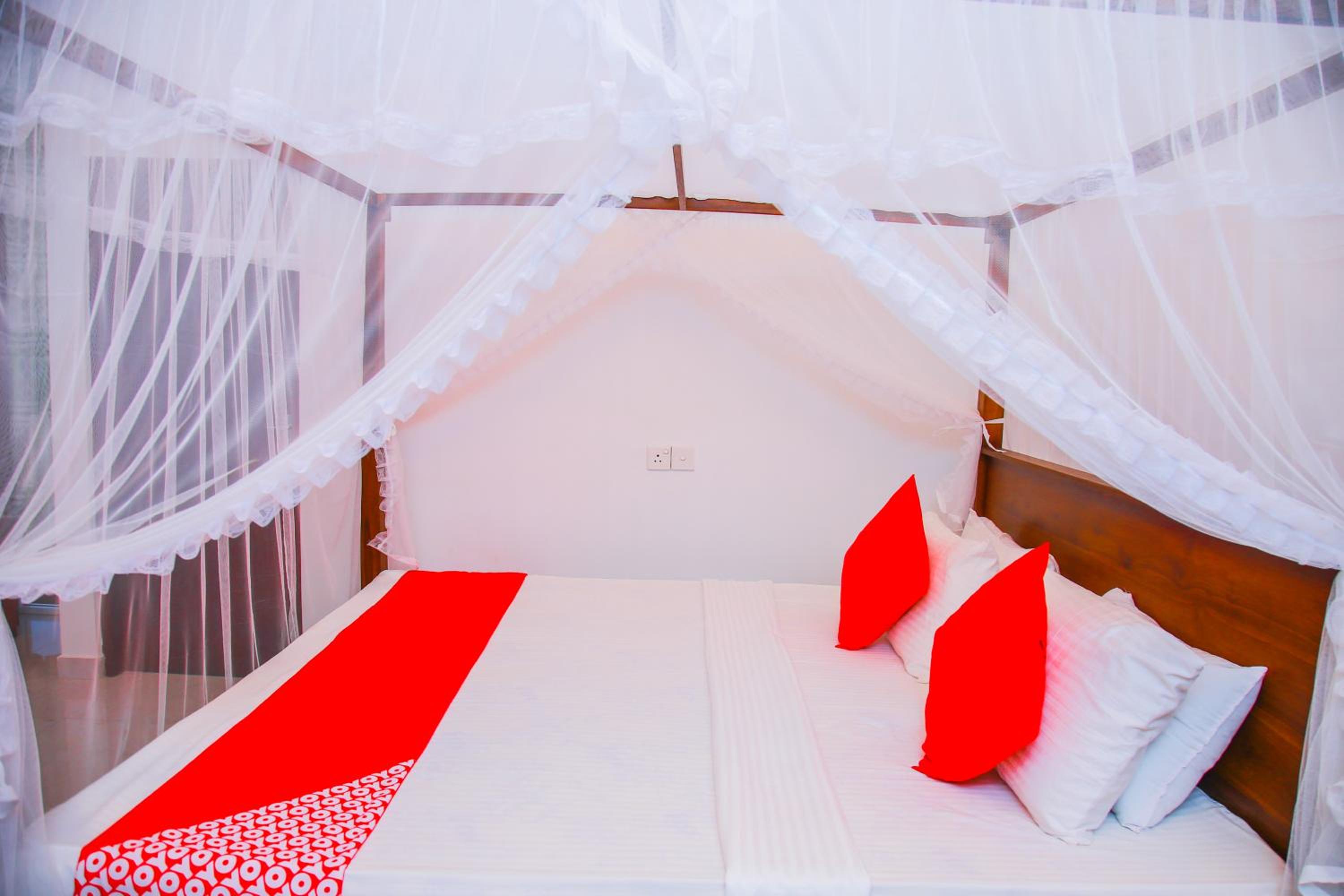 Standard Double or Twin Room with Sea View photo 1