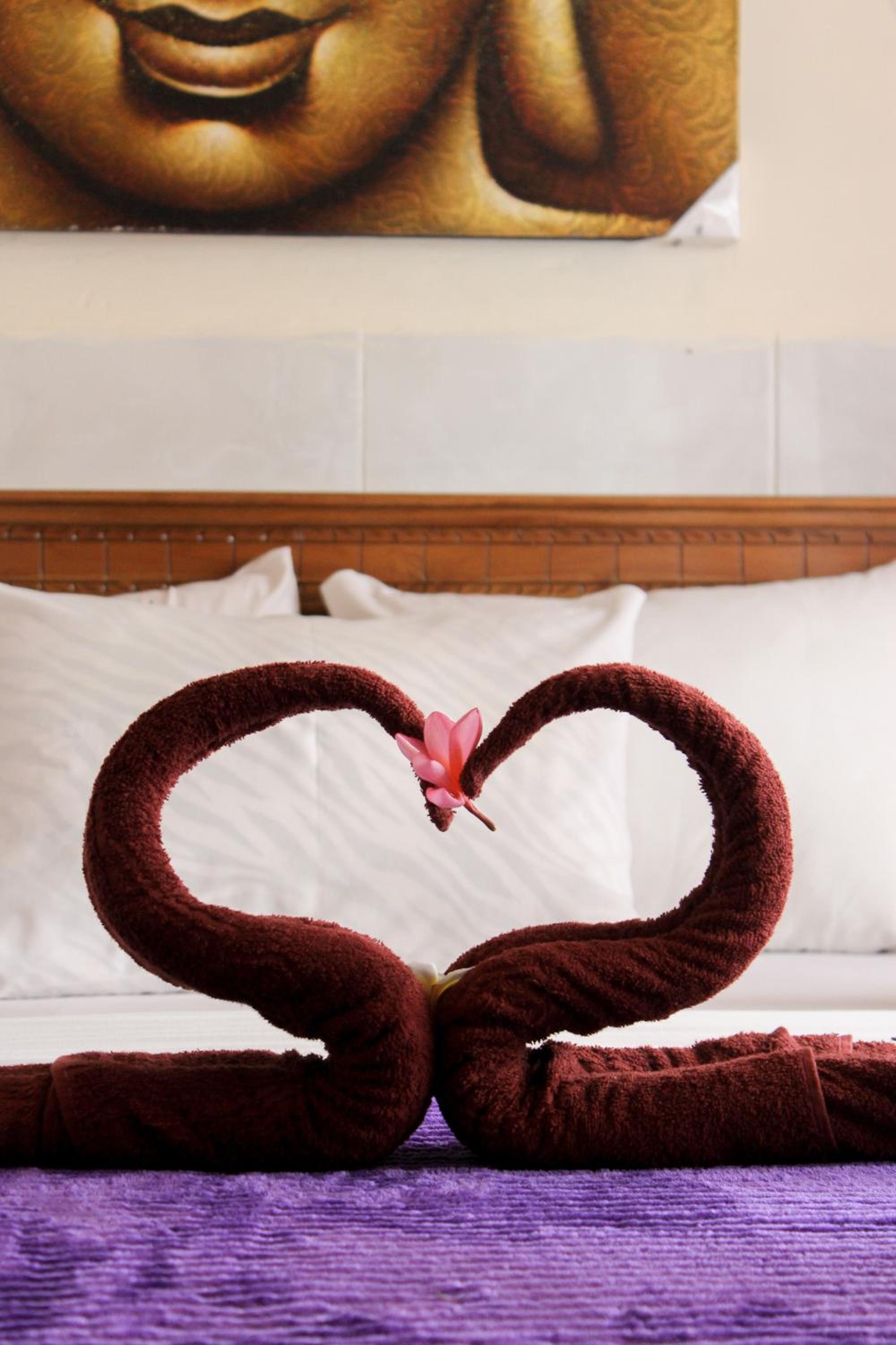 Double Room with Lake View - Photo 8