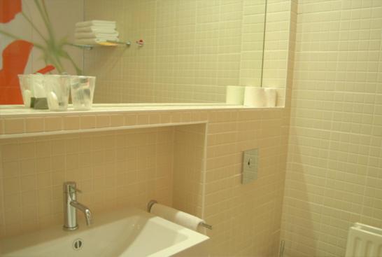Twin Room - Photo 3