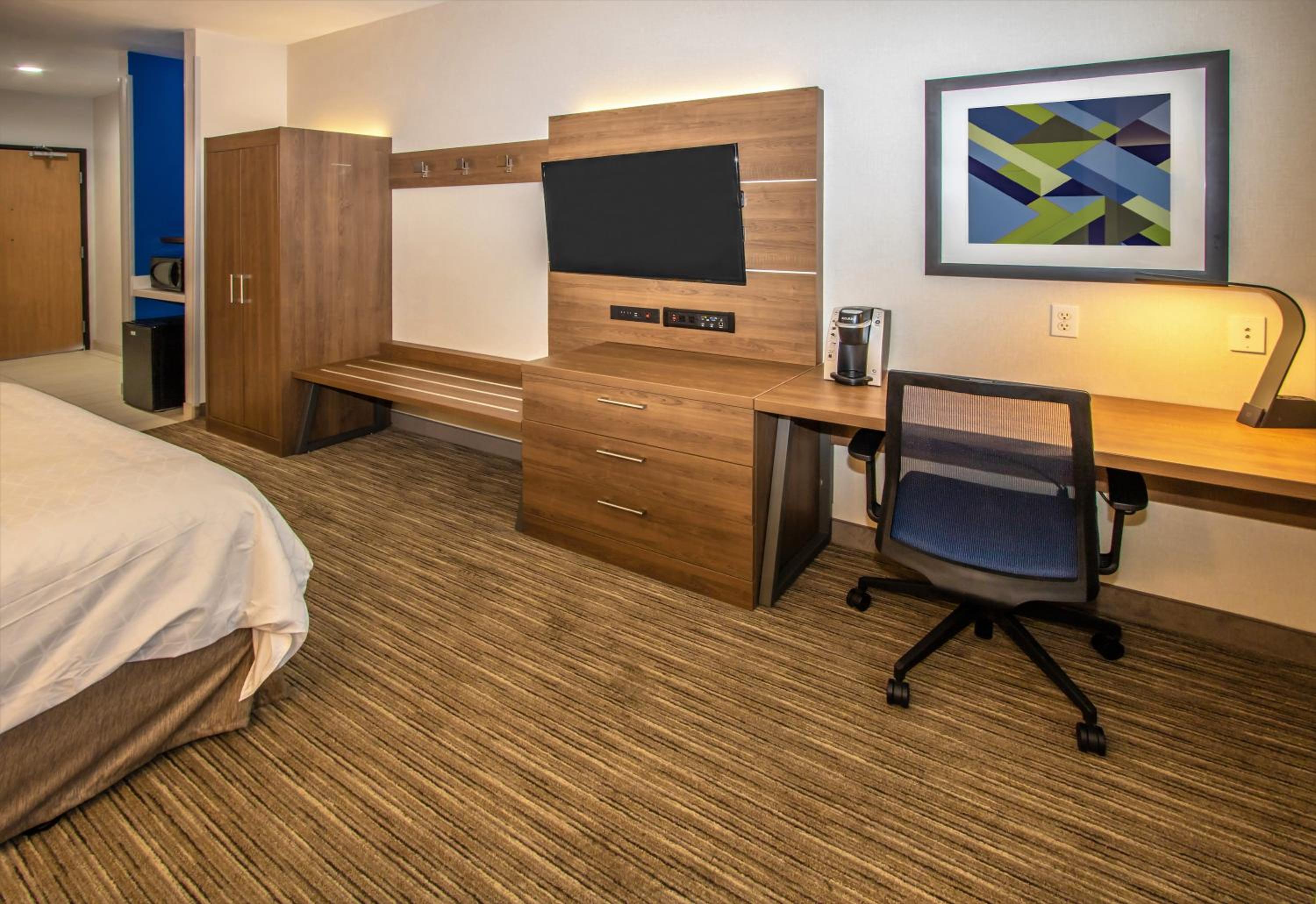 Superior King Room - Photo 14