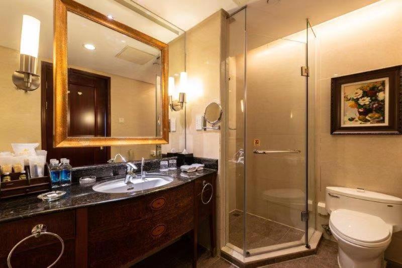 Comfort King Room photo 2