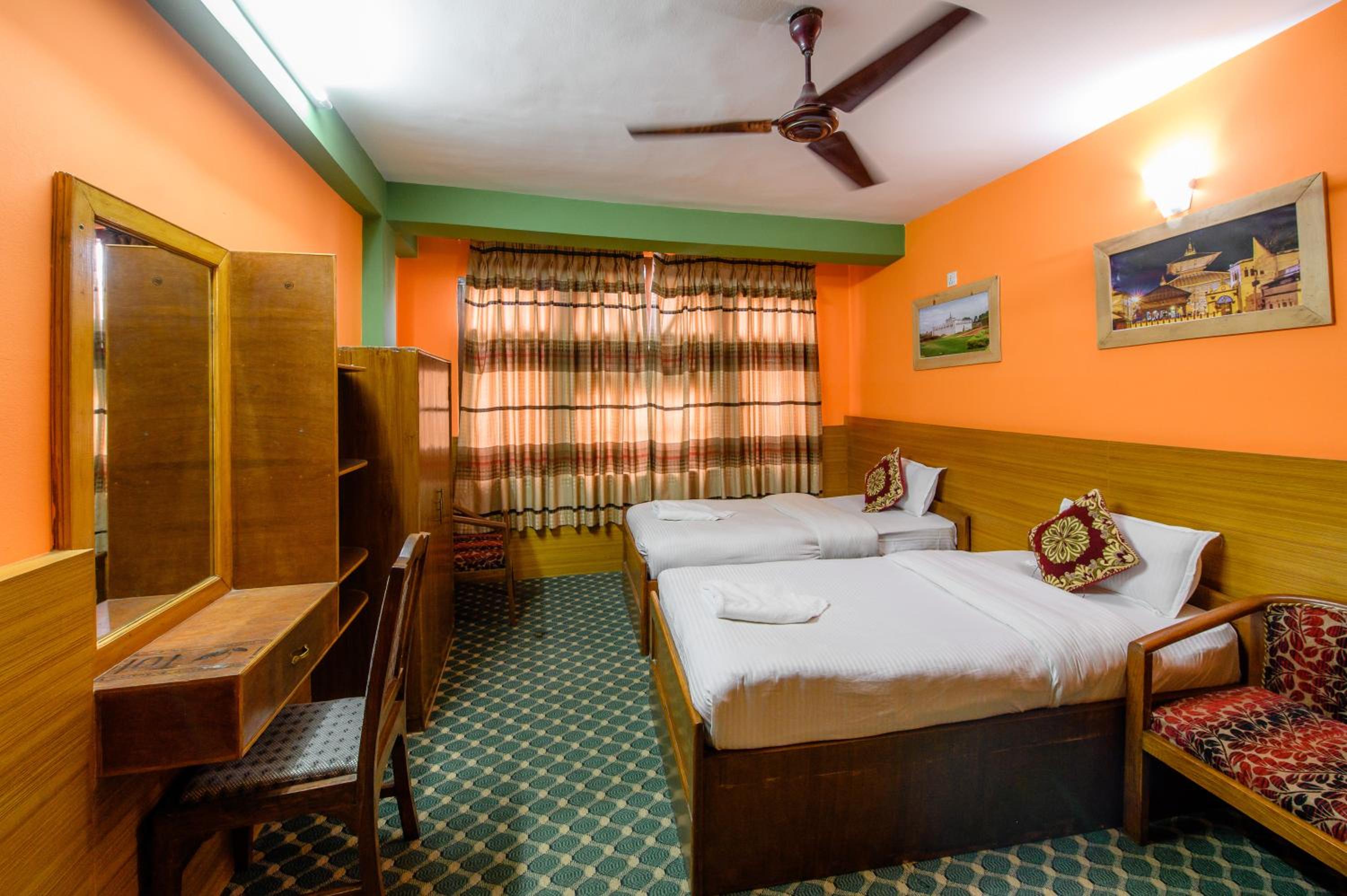 Standard Twin Room photo 2