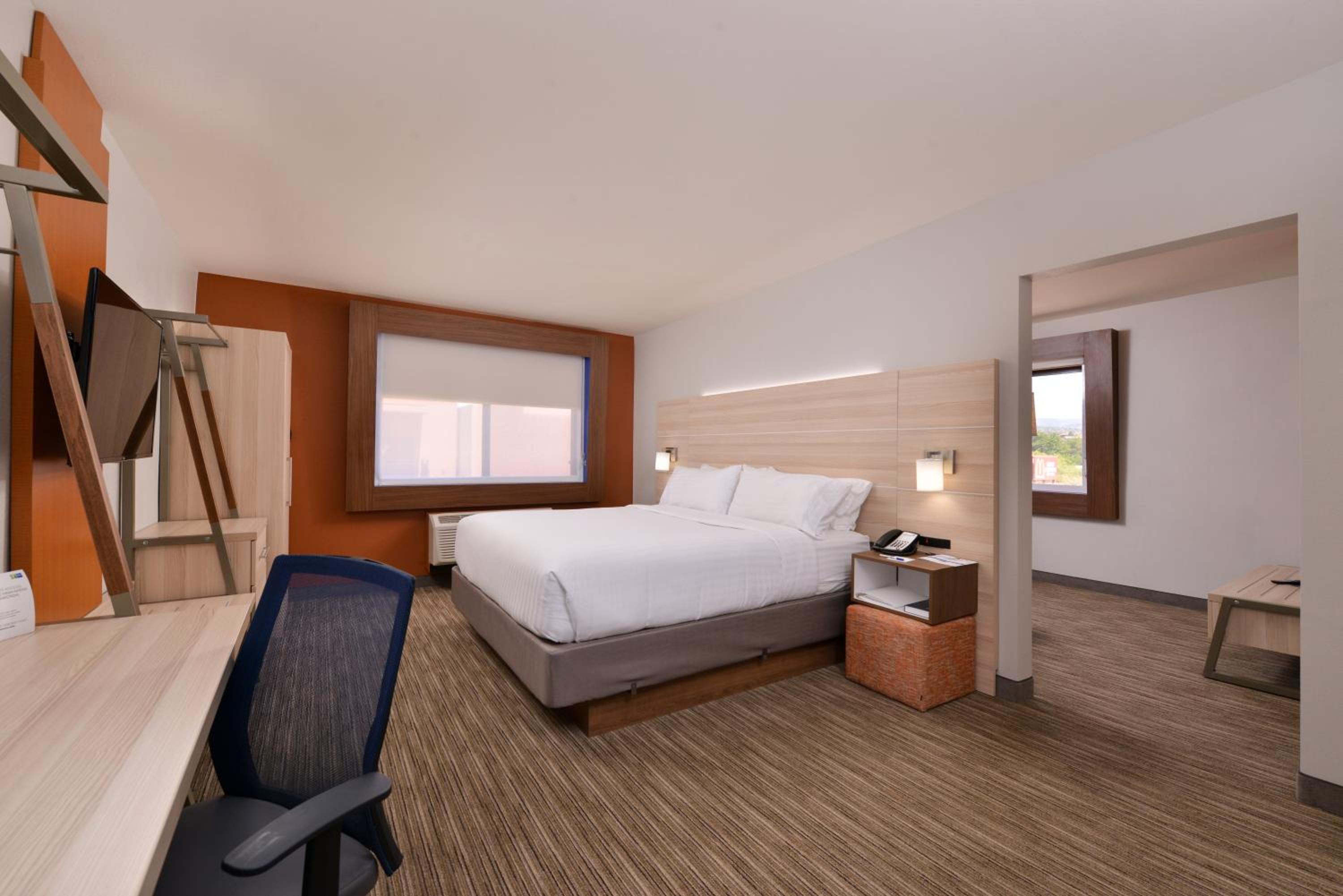 King Studio Suite