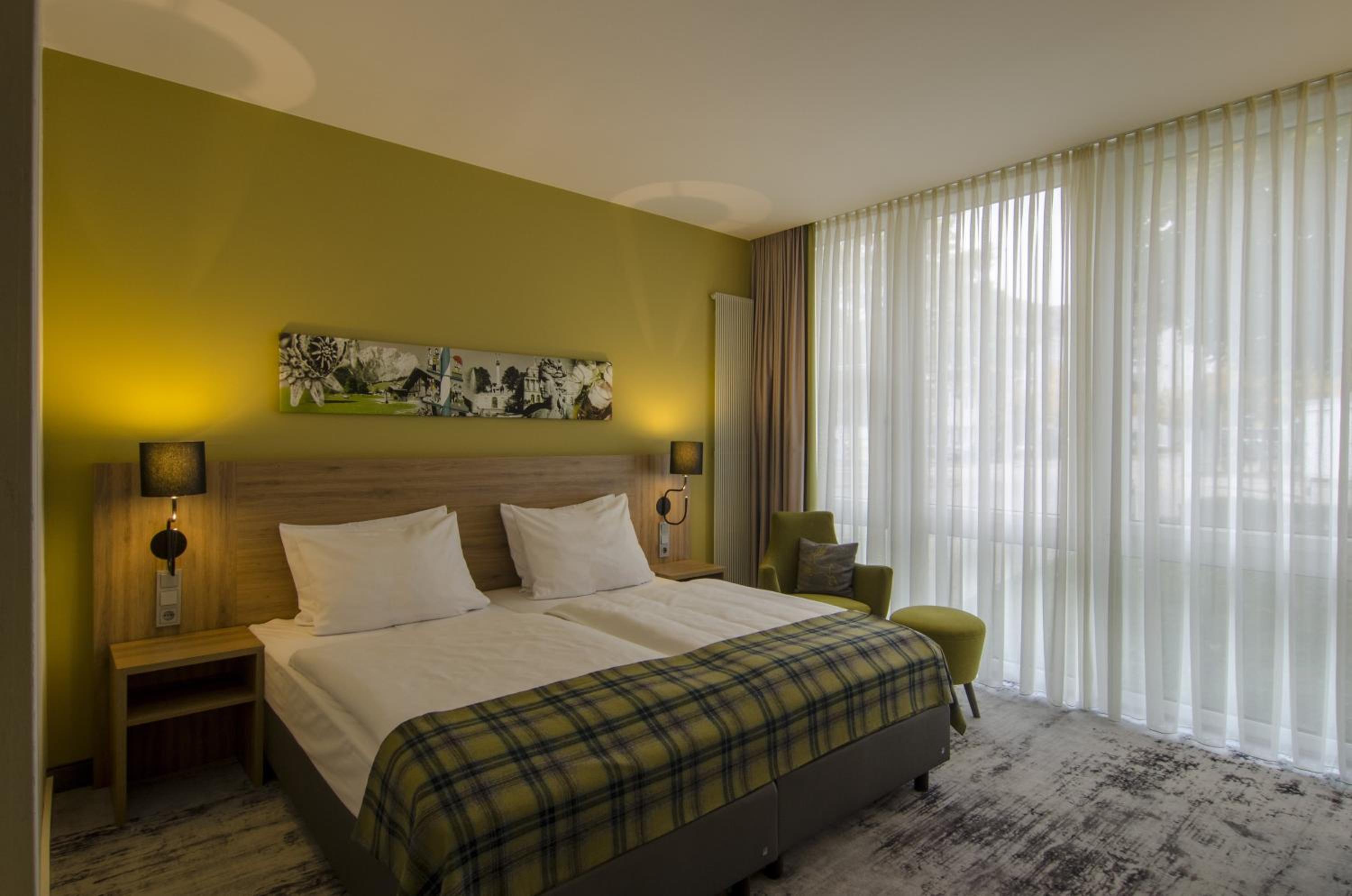 Standard Double Room - Photo 9