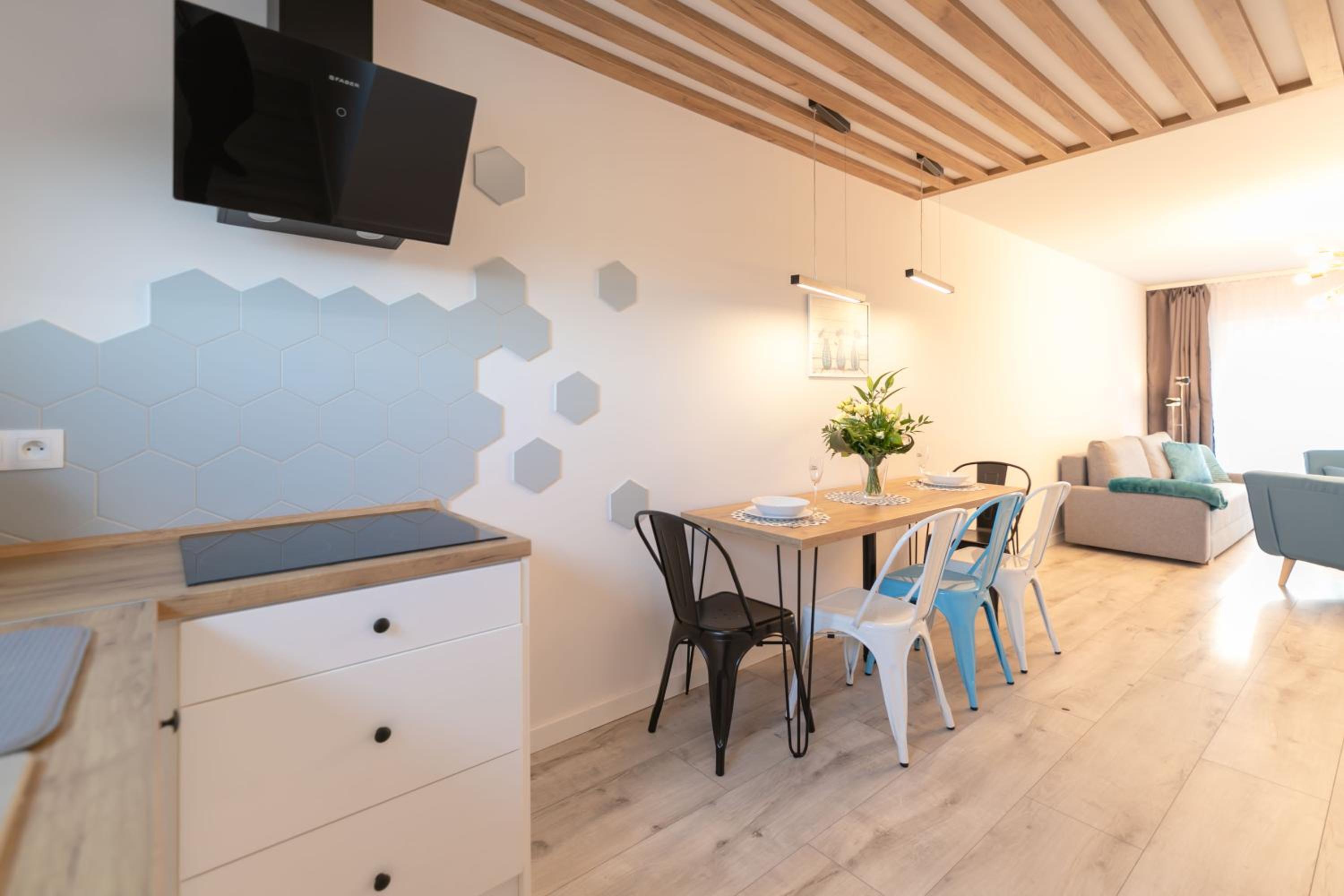 One-Bedroom Apartment - Photo 12