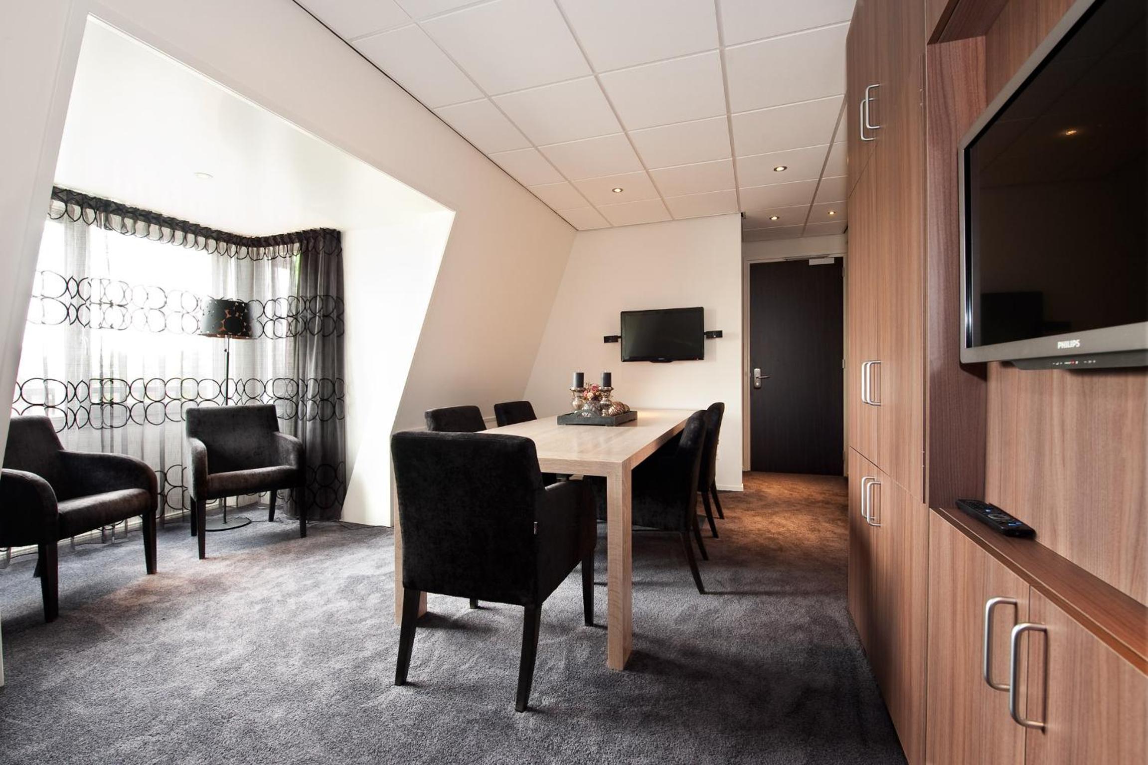 Business Suite photo 3