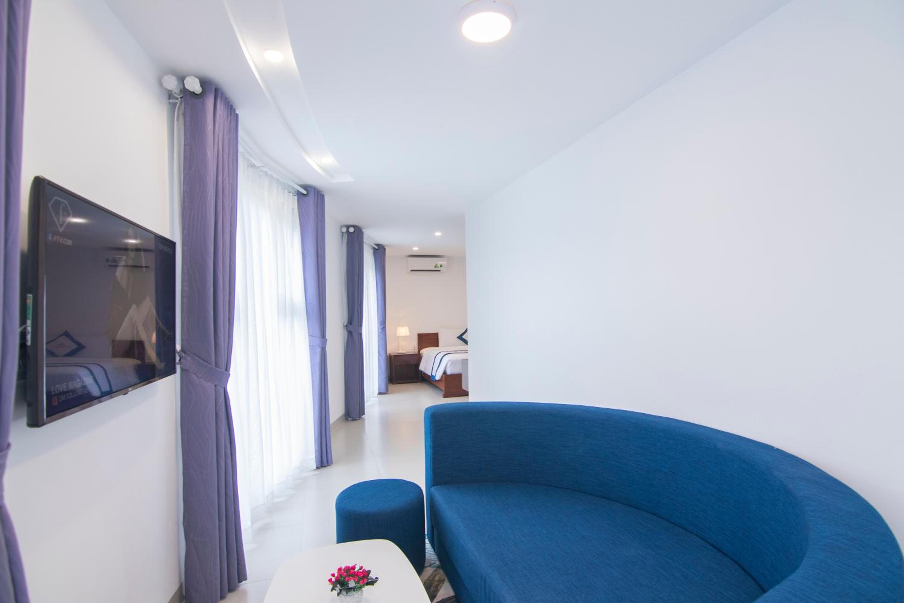 Deluxe Double Room with Balcony and Sea View - Photo 7