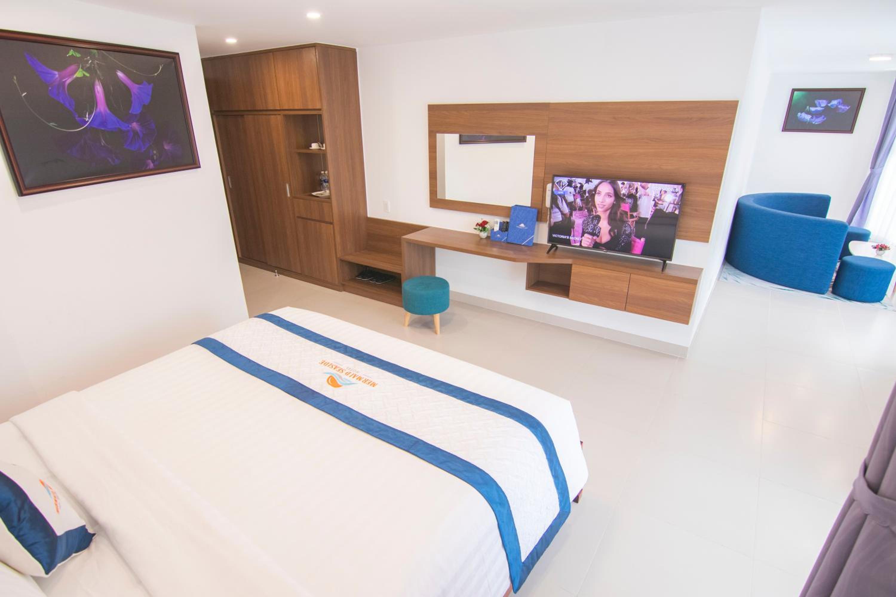 Deluxe Double Room with Balcony and Sea View - Photo 1