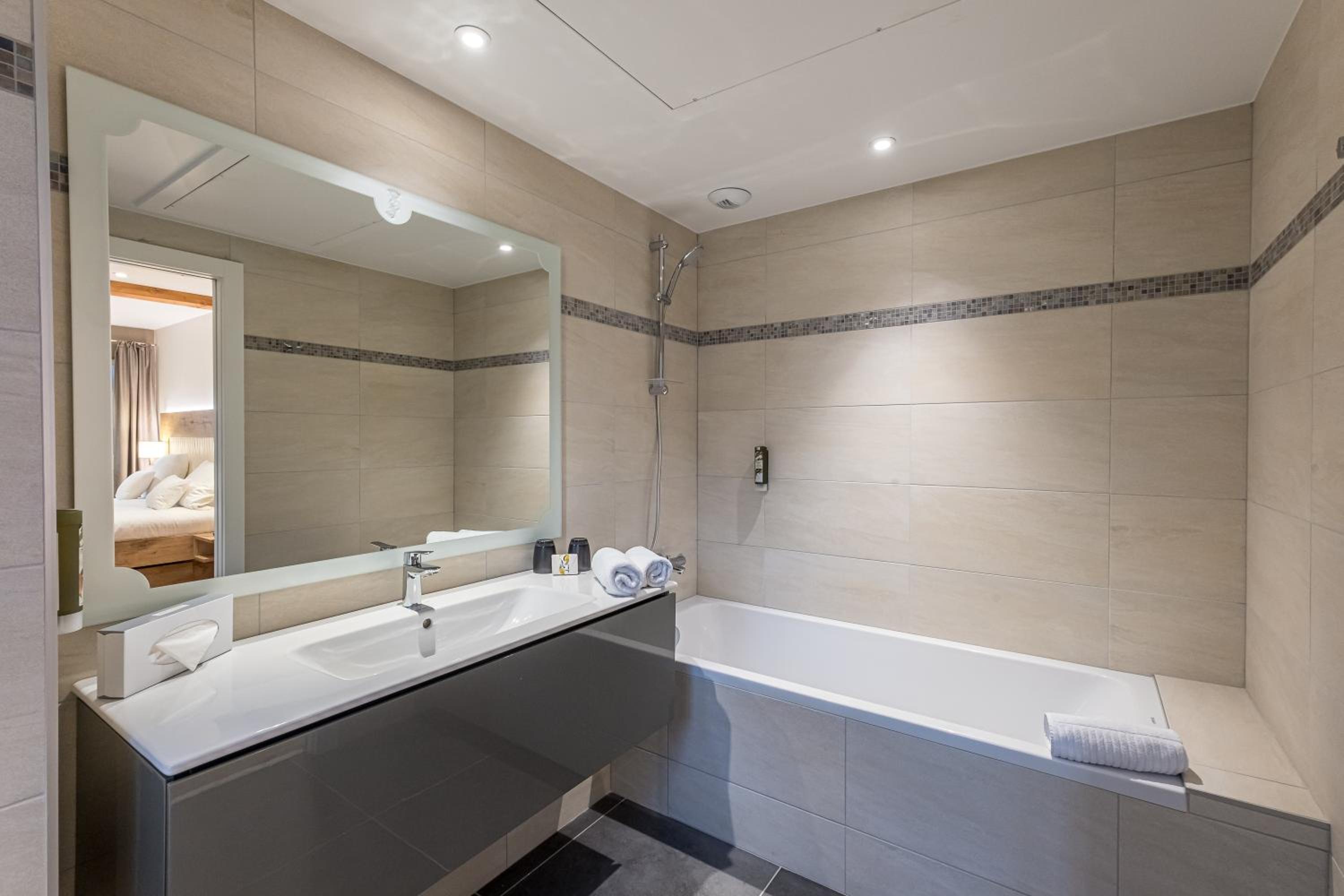 Double Room Le Parc - Photo 11