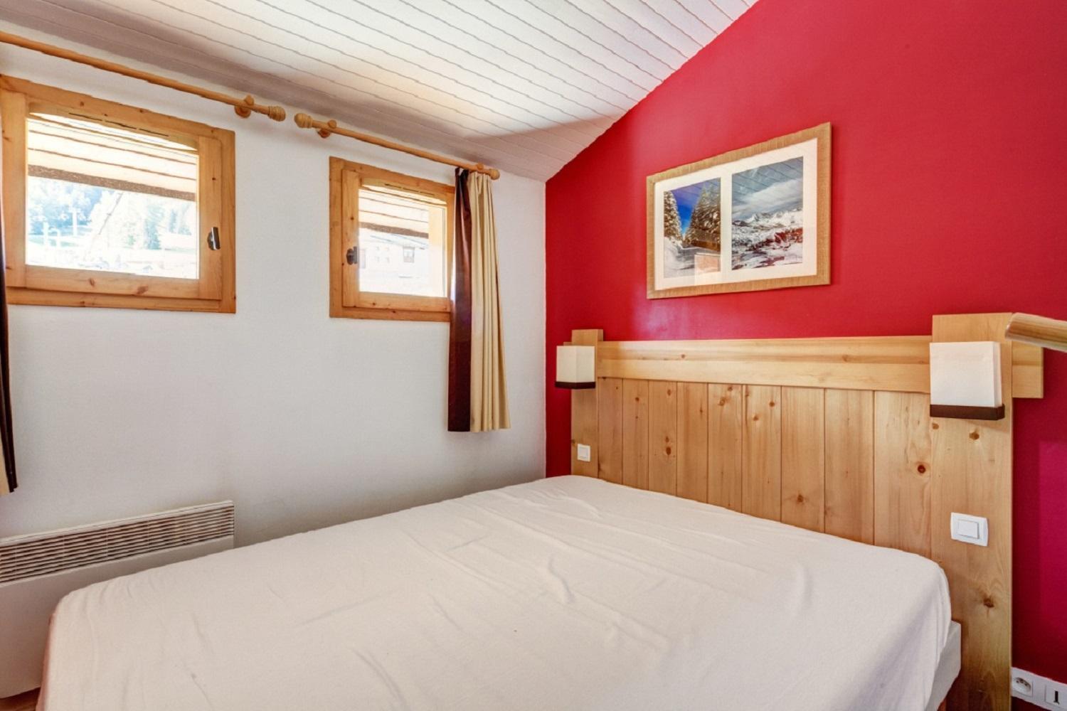 Select Two-Bedroom Apartment - Split Level (7 People)  photo 2